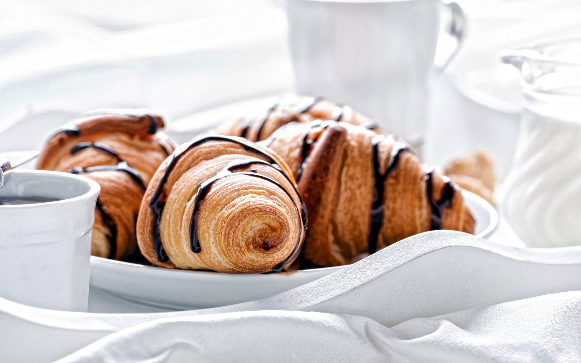 Croissant: Referred to as "viennoiseries" due to the Austrian origins. 1920x1200 HD Wallpaper.