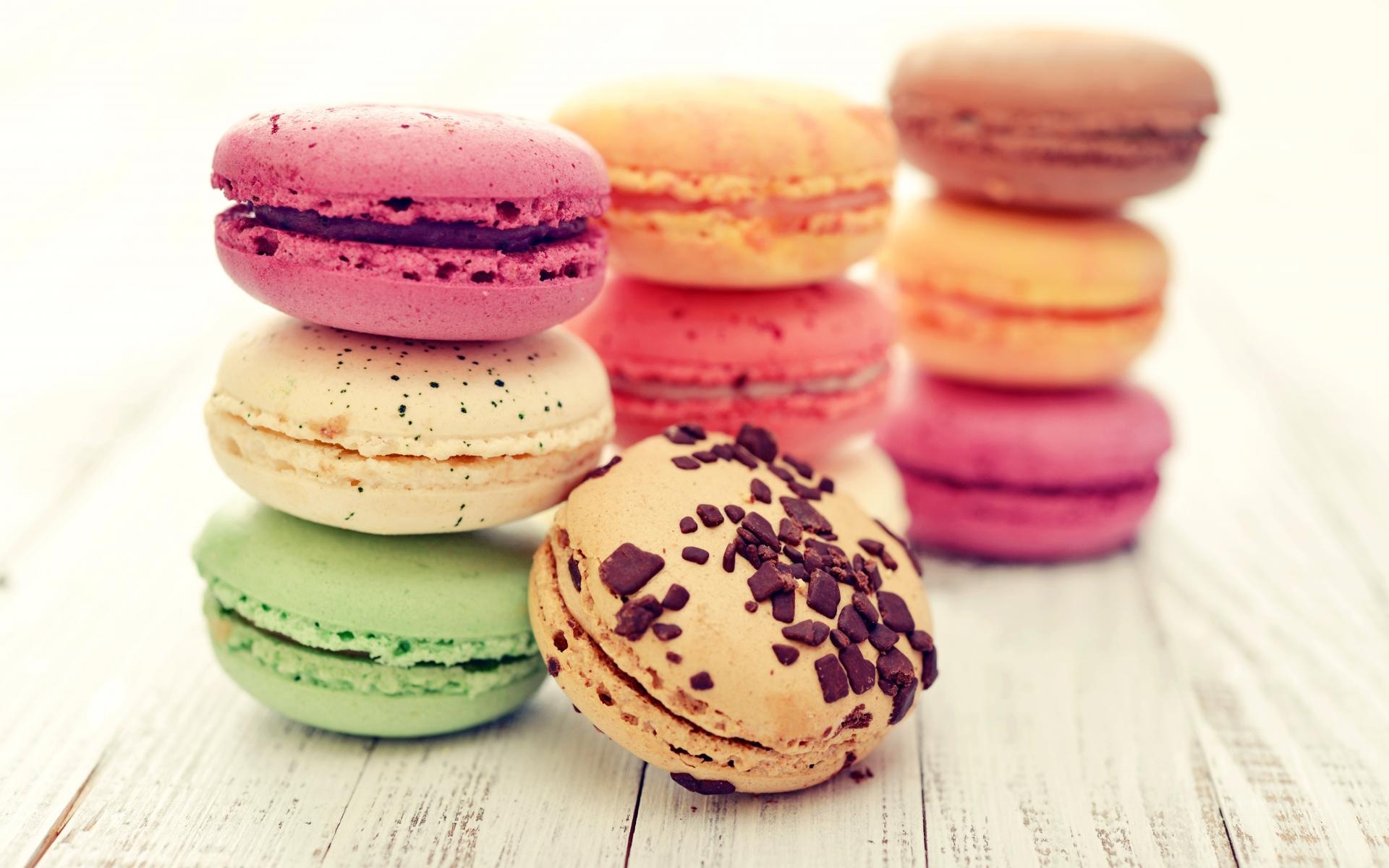 Macaron: Cookie, invented by the grandson of Louis Ernest Laduree. 1920x1200 HD Background.