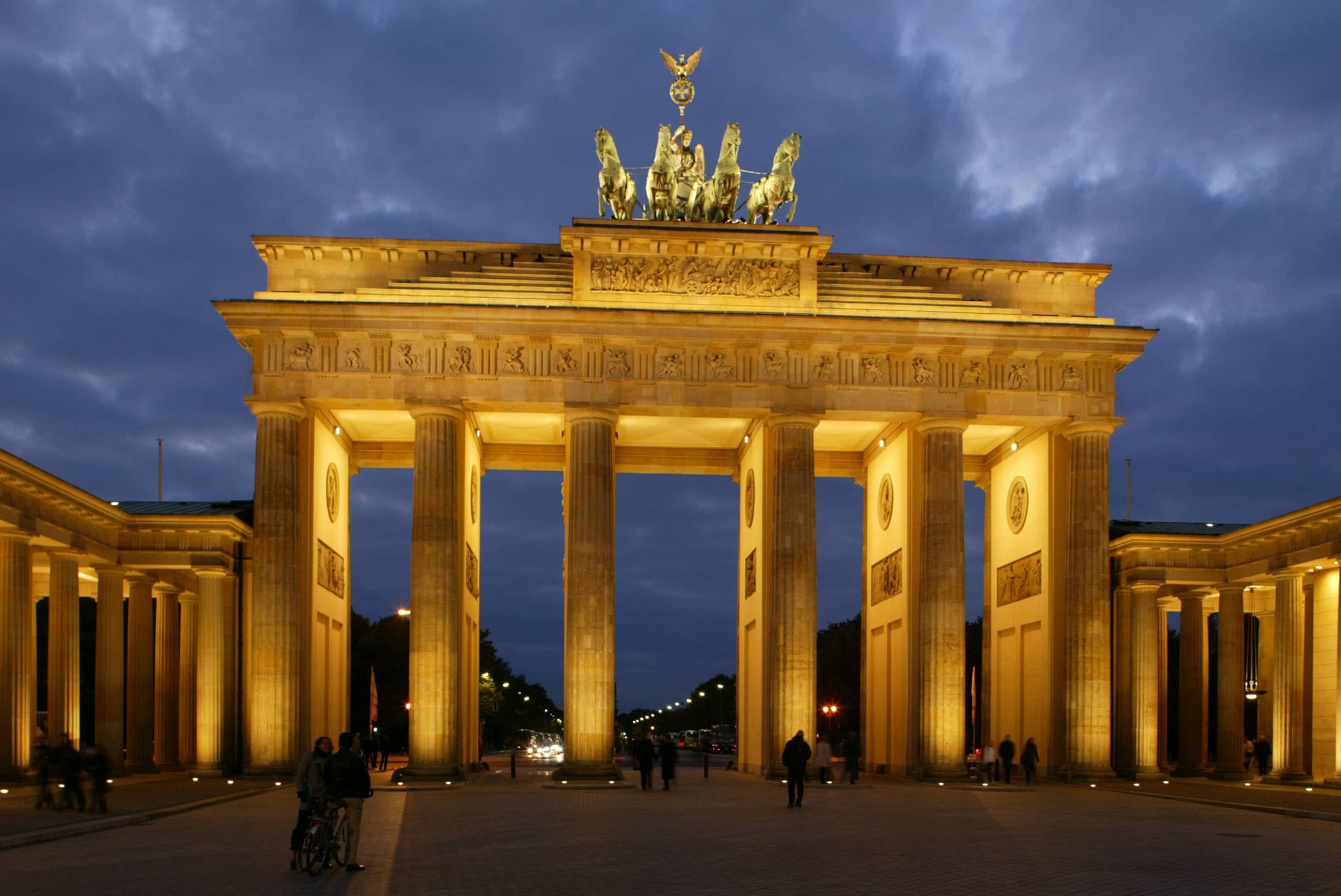 German GDP, Economic growth, Berlin attractions, Tourism industry, 3000x2010 HD Desktop