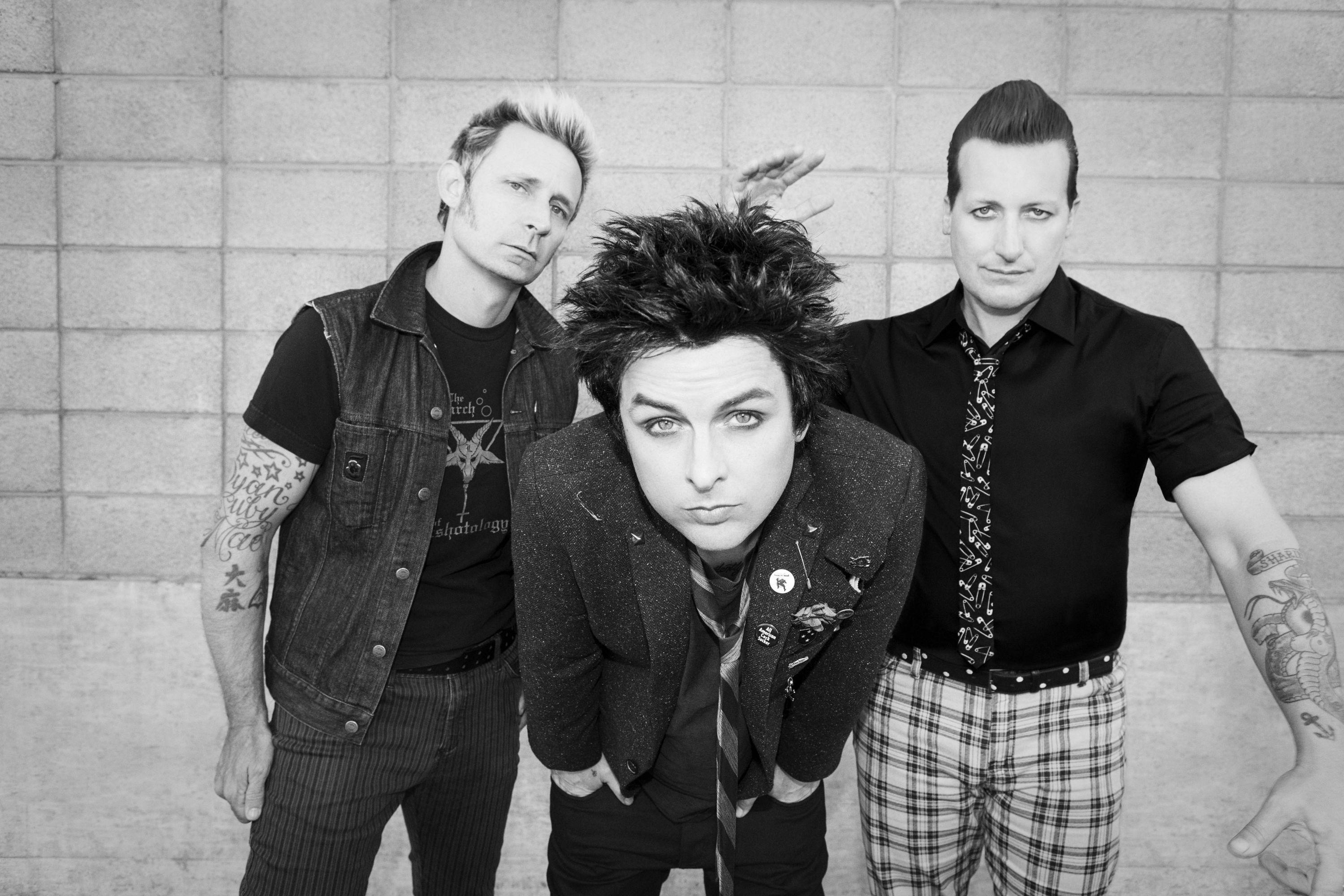 Green Day (Band): Billie Joe Armstrong, A guitarist and vocalist for the punk rock band Pinhead Gunpowder. 3000x2000 HD Wallpaper.