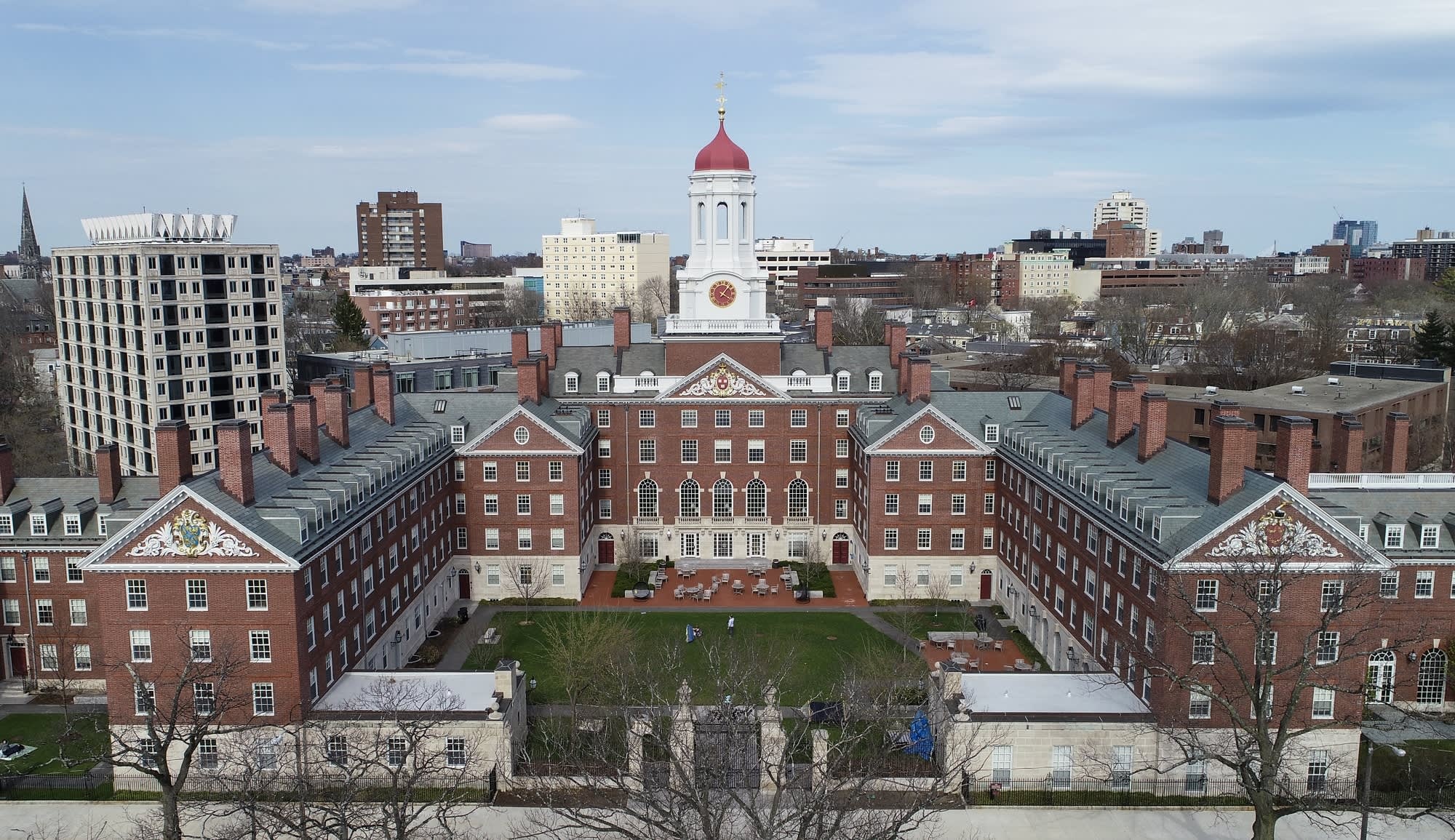 Harvard University, Divesting from fossil fuels, Sustainable future, Environmental responsibility, 2000x1160 HD Desktop