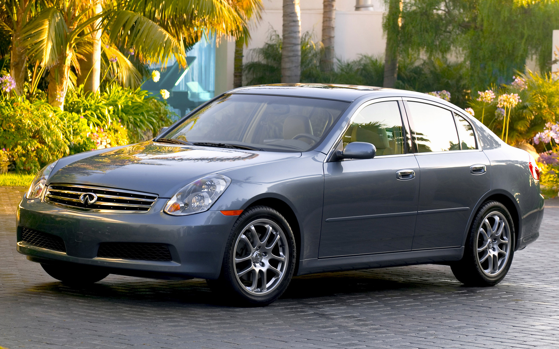 Infiniti G35, 2005 model, High-resolution images, Luxury car, 1920x1200 HD Desktop