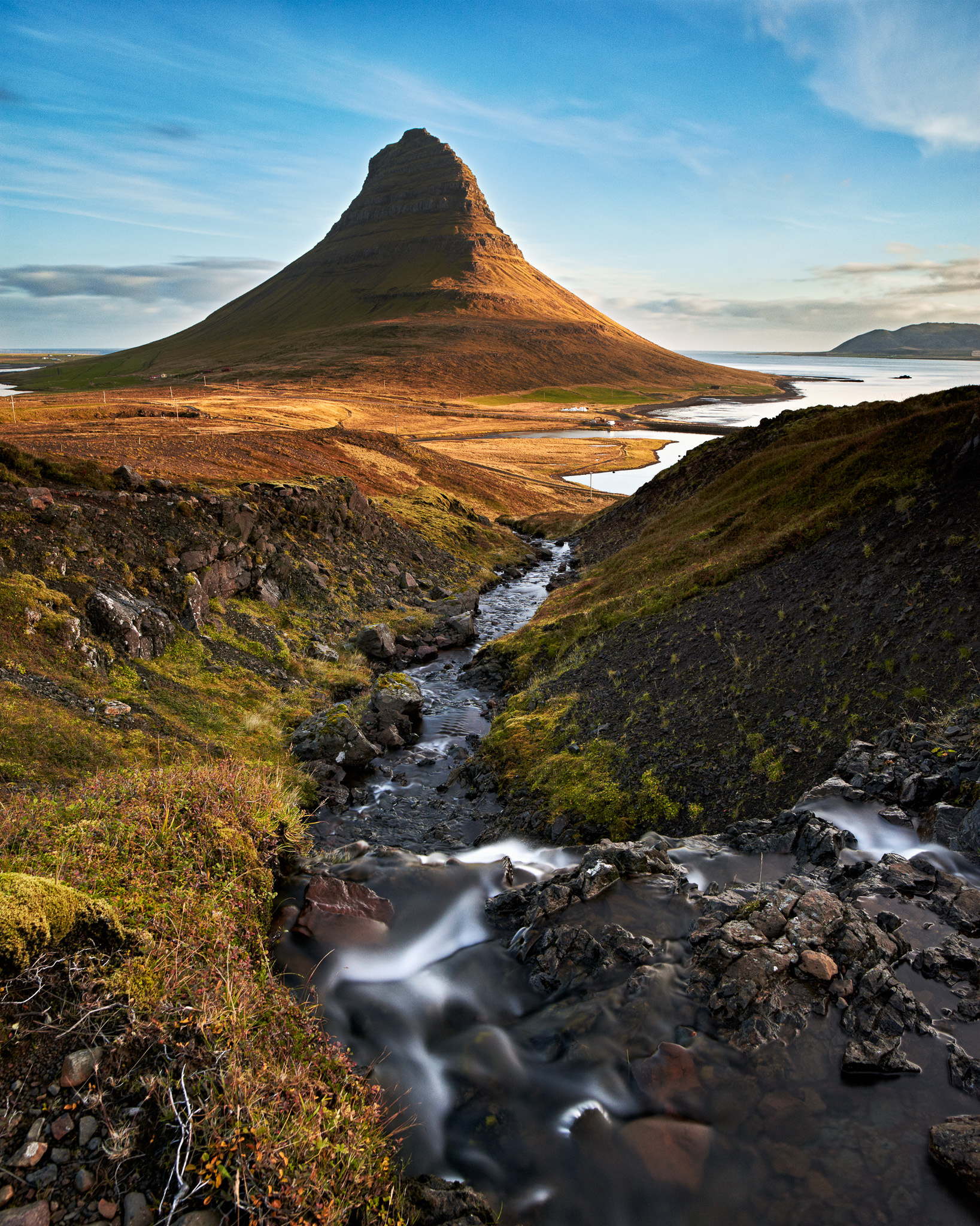Kirkjufell, Iceland, Free image download, High-quality wallpapers, 1640x2050 HD Handy