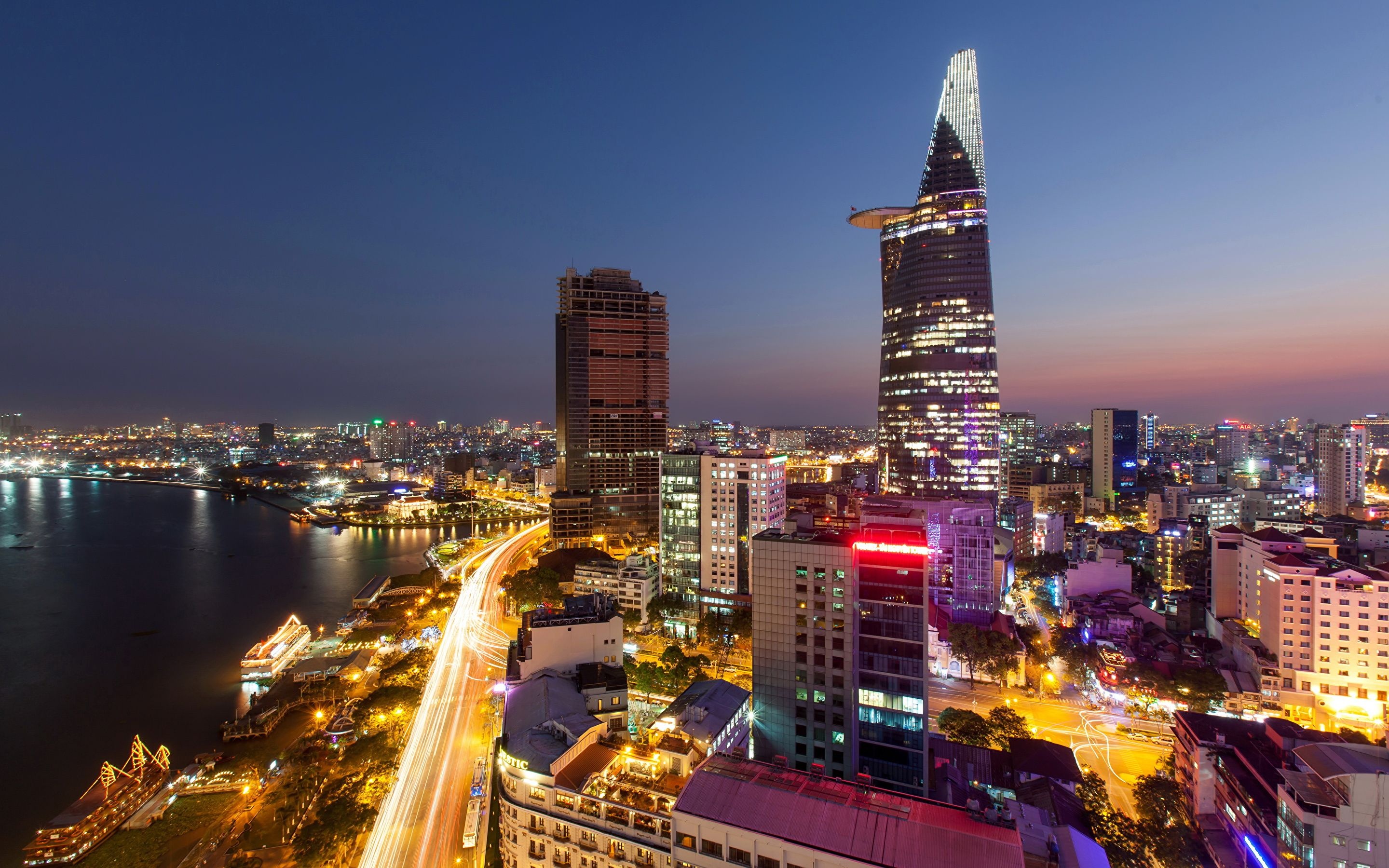 Ho Chi Minh City, Free wallpapers, Backgrounds, Cityscape views, 2880x1800 HD Desktop