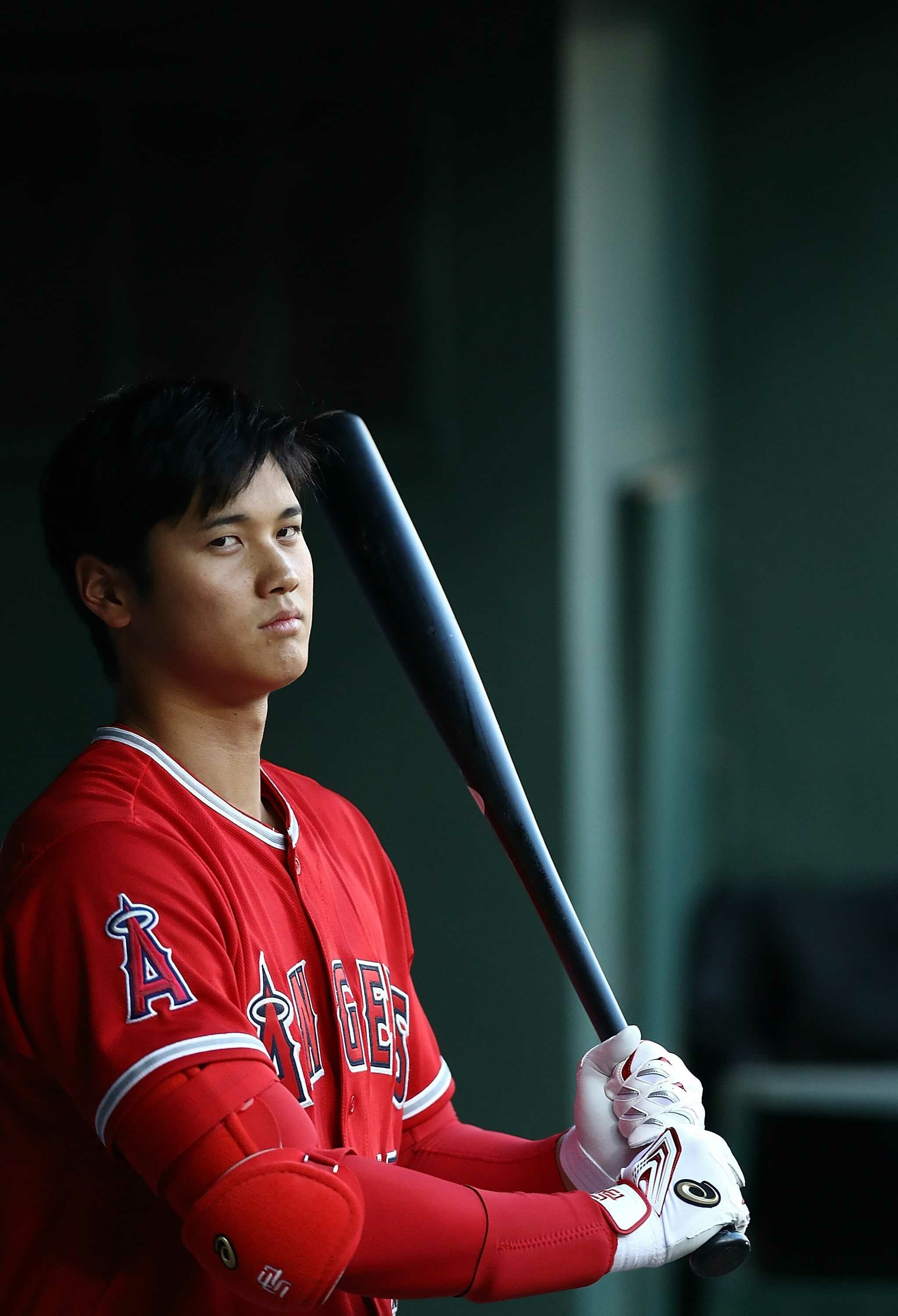 Shohei Ohtani: Nicknamed "Shotime", was the first pick of the Fighters in the 2012 draft. 2050x3000 HD Background.