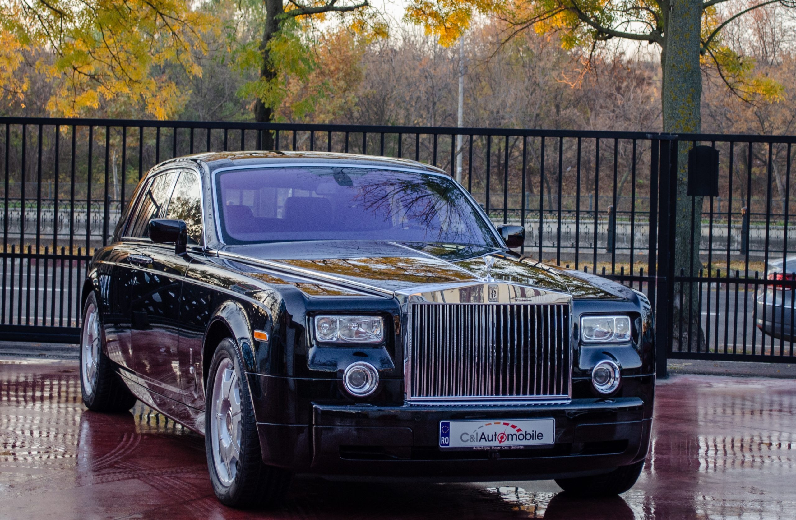 Rolls-Royce Phantom, Vertu Motors, Luxury car dealership, 2560x1680 HD Desktop