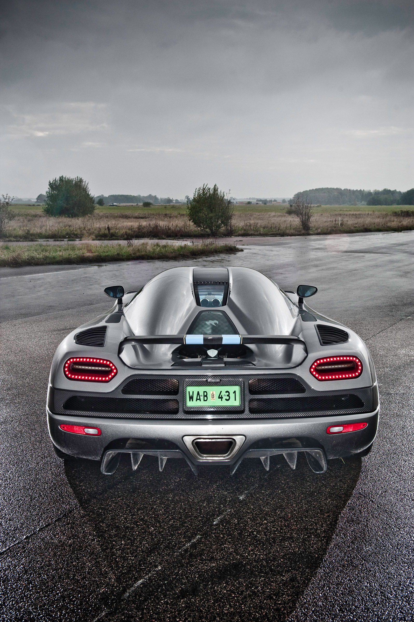 Koenigsegg Agera 2010 HD, Picture of speed, Automotive excellence, Captivating design, 1600x2400 HD Phone