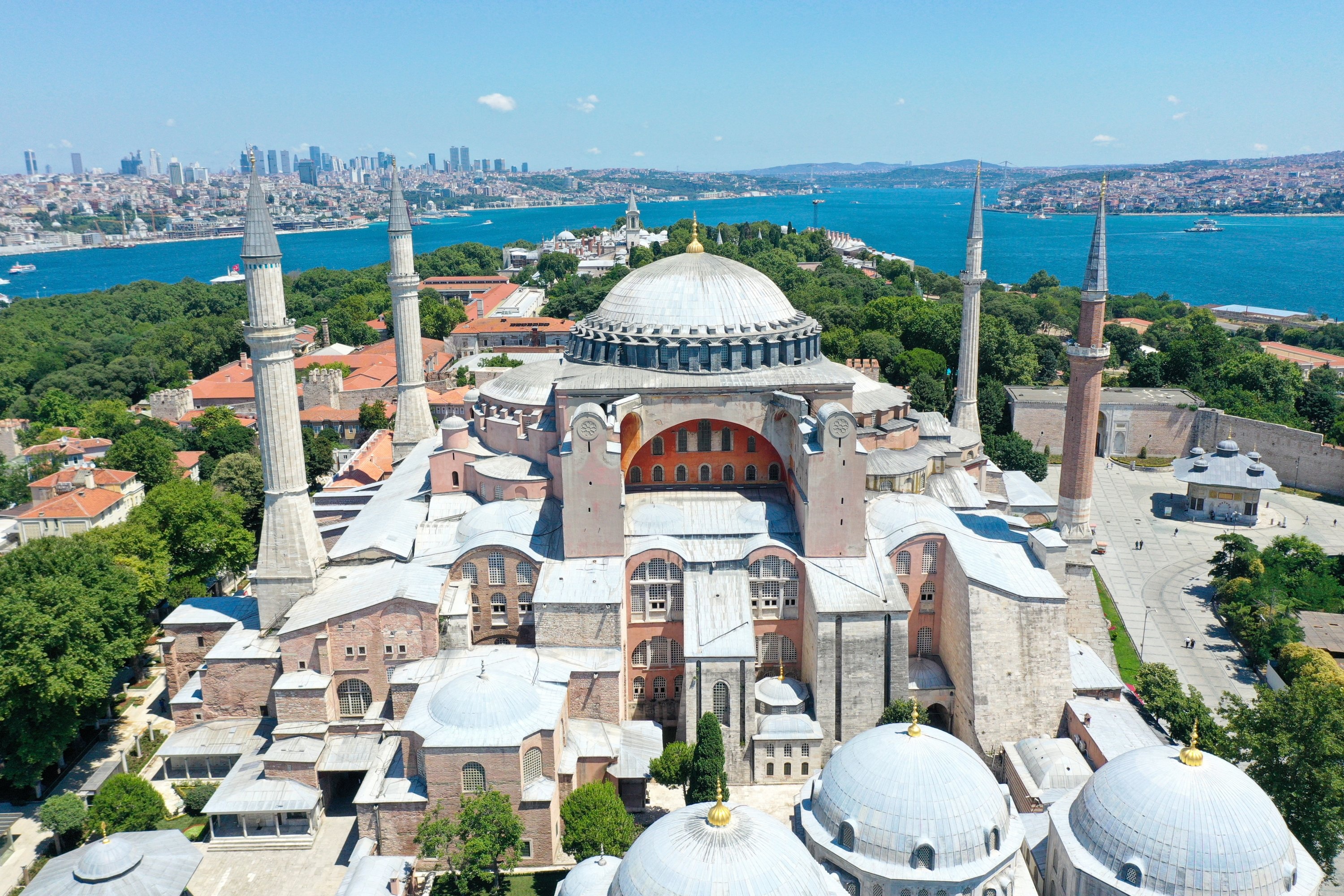 Hagia Sophia, Ottoman protector, Art preservation, Daily Sabah tribute, 3000x2000 HD Desktop