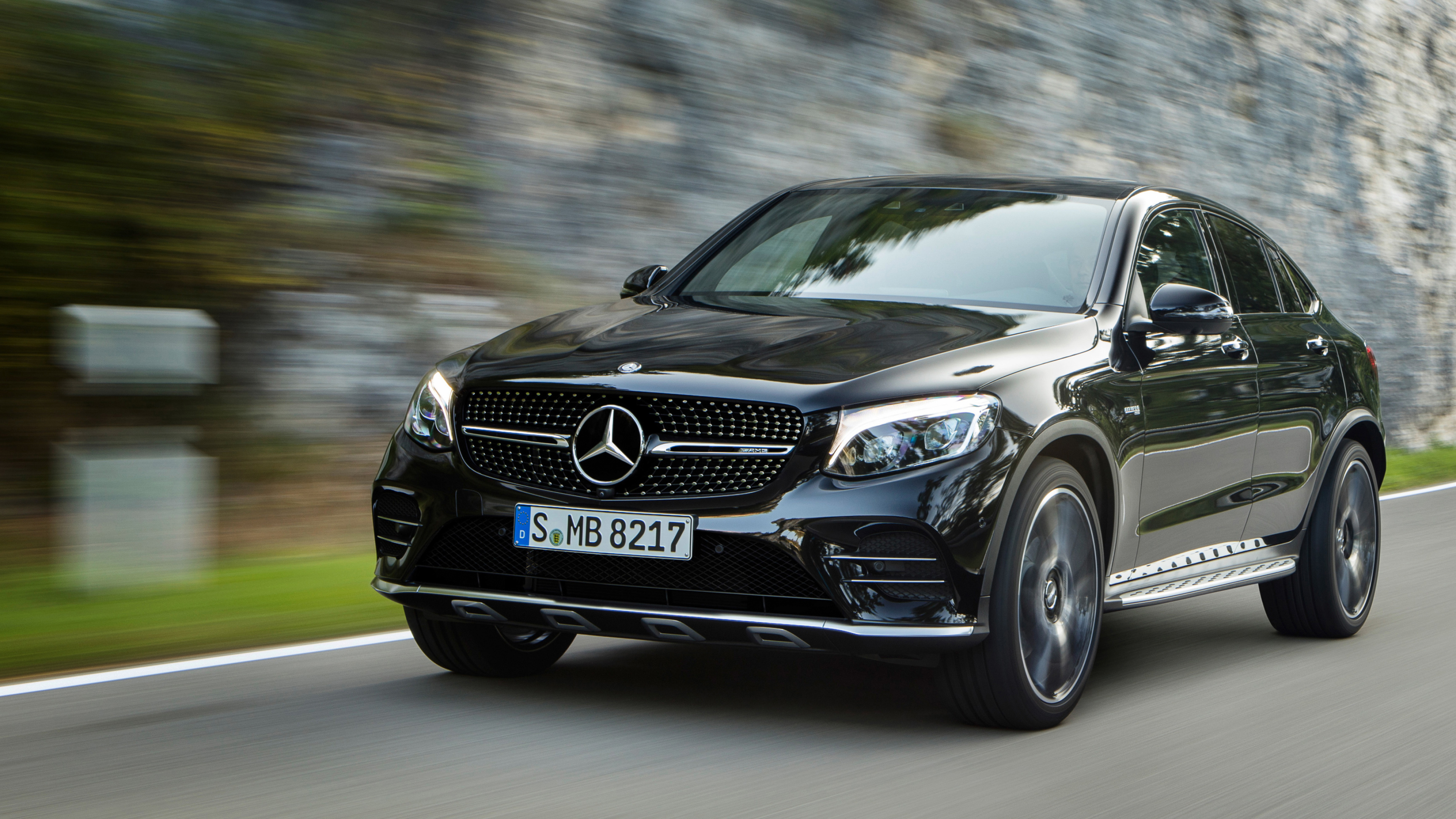 Mercedes-Benz GLC, Coupe-style design, Sporty performance, Cutting-edge technology, 3840x2160 4K Desktop