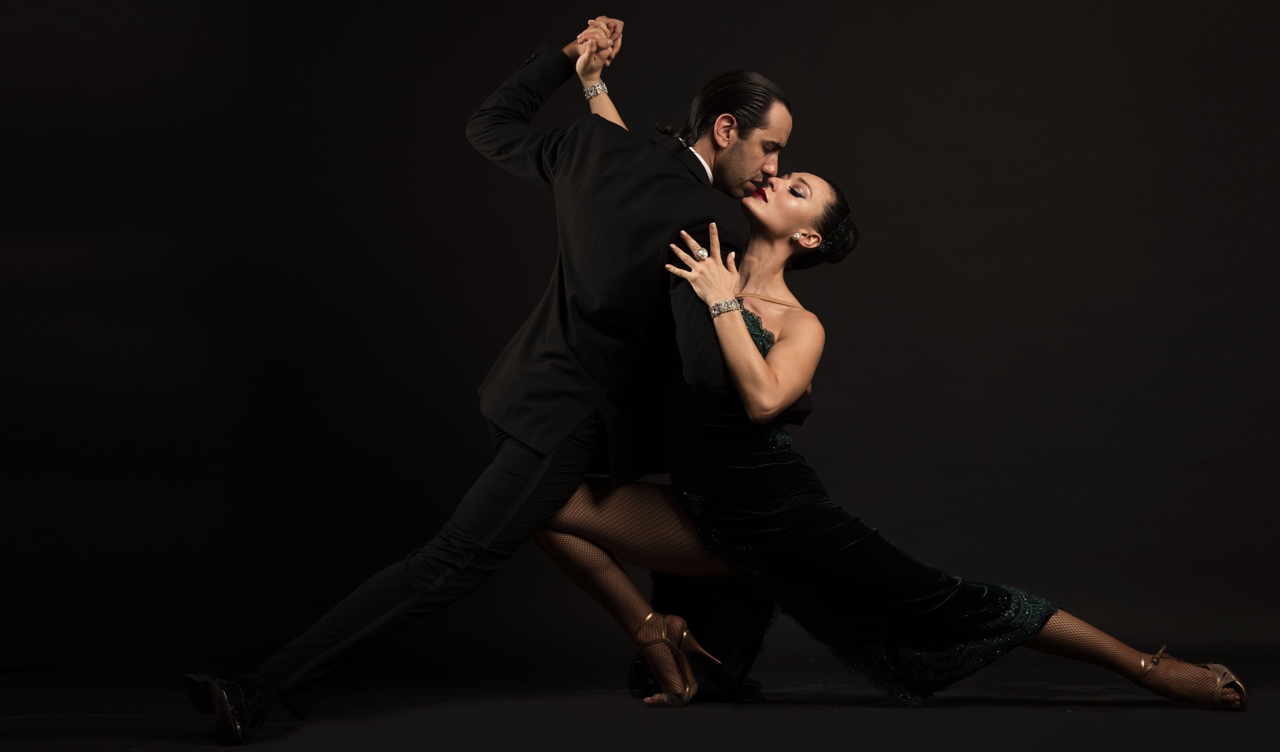 Argentine Tango: Columbia Artists, Dance music, A passionate emotional form of dance, A playful Latin dance. 2500x1470 HD Background.