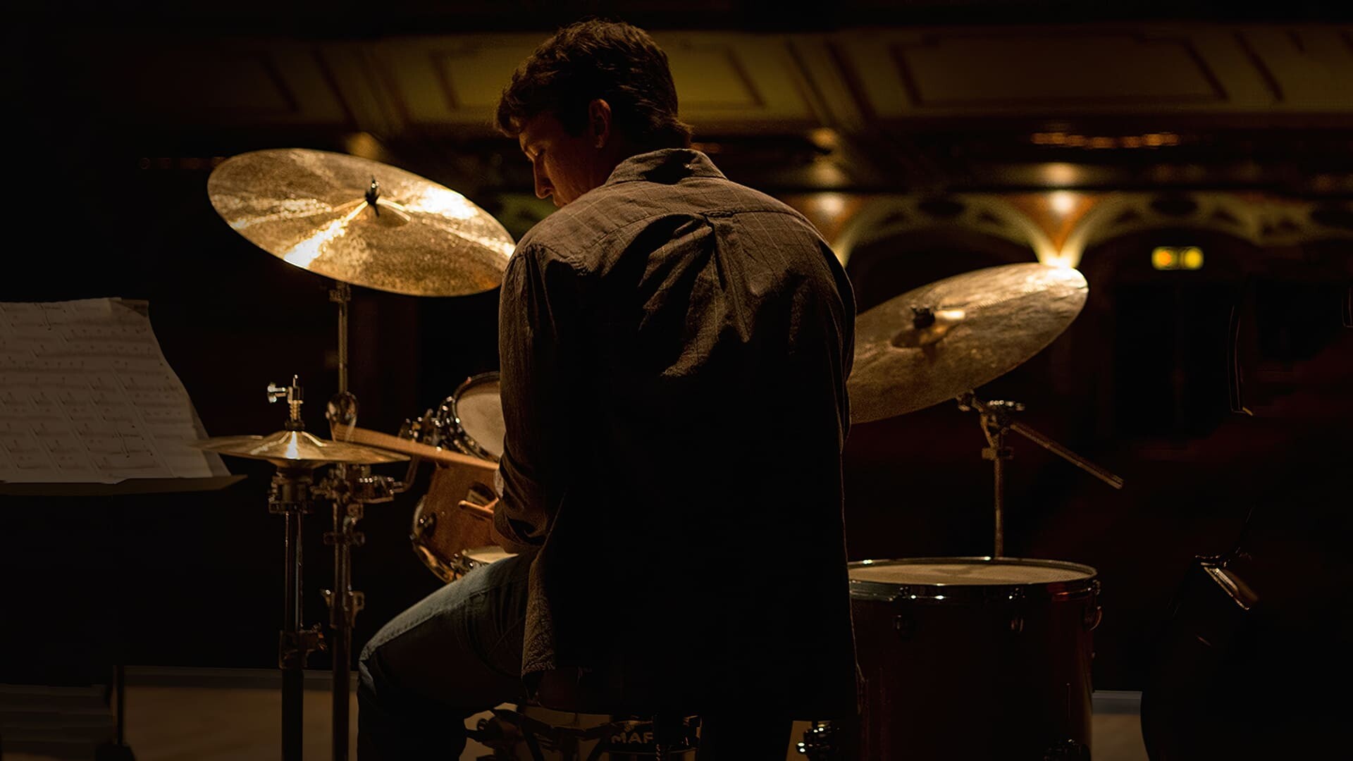 Whiplash: The film received the top audience and grand jury awards at the 2014 Sundance Film Festival. 1920x1080 Full HD Background.