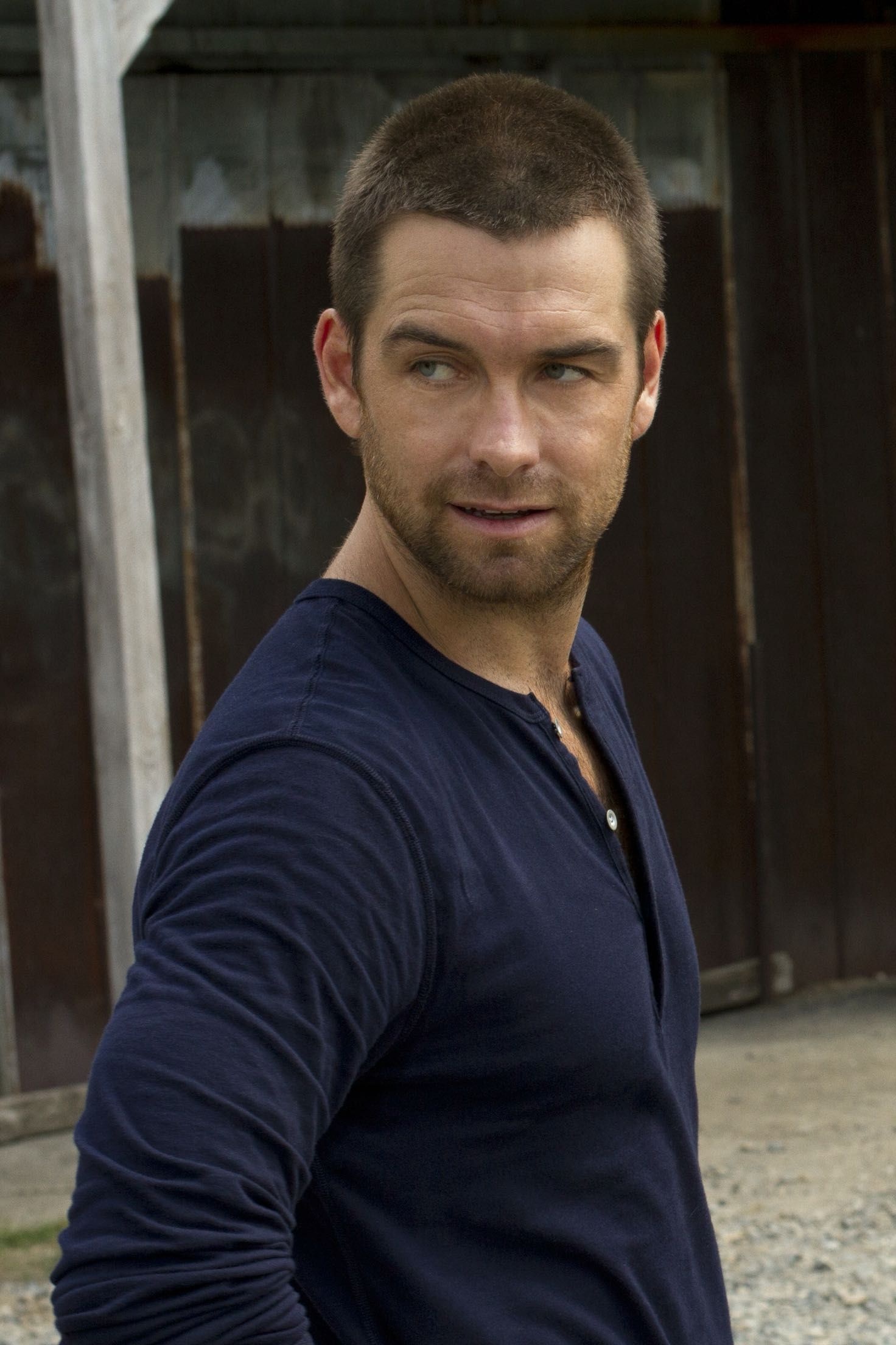 Antony Starr: Lucas Hood, Banshee, An action television series created by Jonathan Tropper and David Schickler. 1480x2210 HD Background.