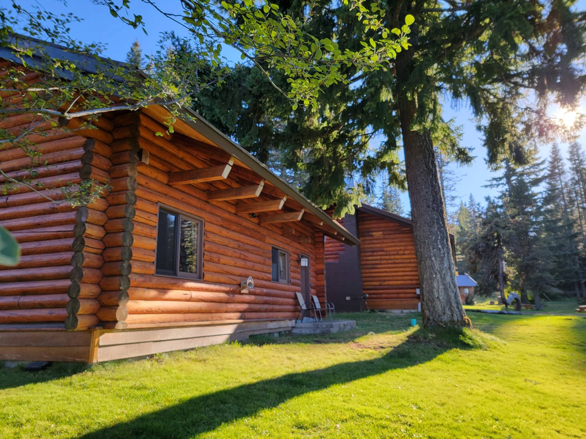 Log Cabin, Mt. Hood cabins, Scenic retreat, Mountain lodging, Outdoor adventure, 2050x1540 HD Desktop