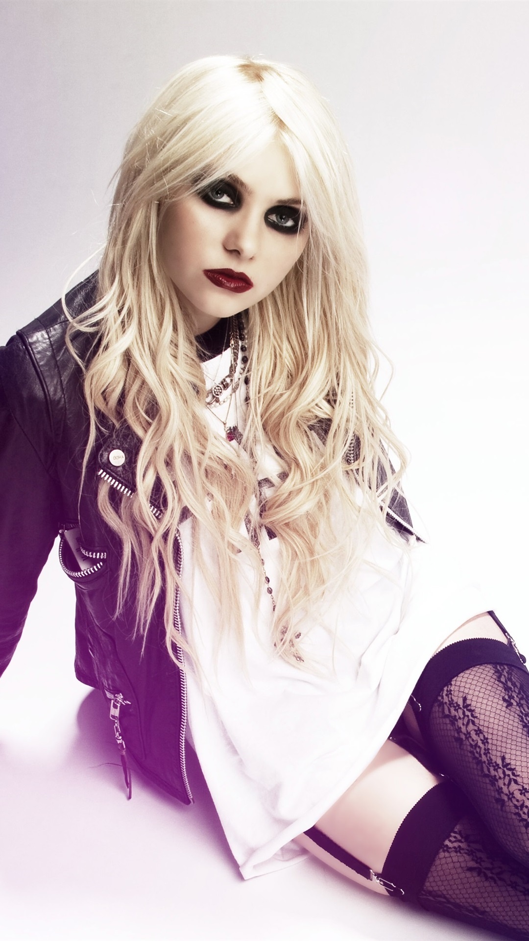Taylor Momsen phone wallpapers, Ryan Sellers, The Pretty Reckless, Taylor Momsen, 1080x1920 Full HD Handy