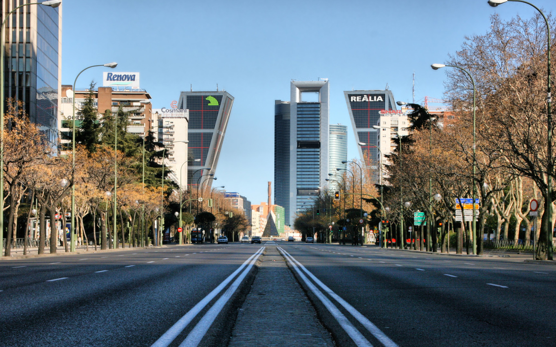 Улицы биг. Ночной Лос Анджелес гетто. Нью-Касл (город, Делавэр). Мадрид. Мадрид небоскребы.