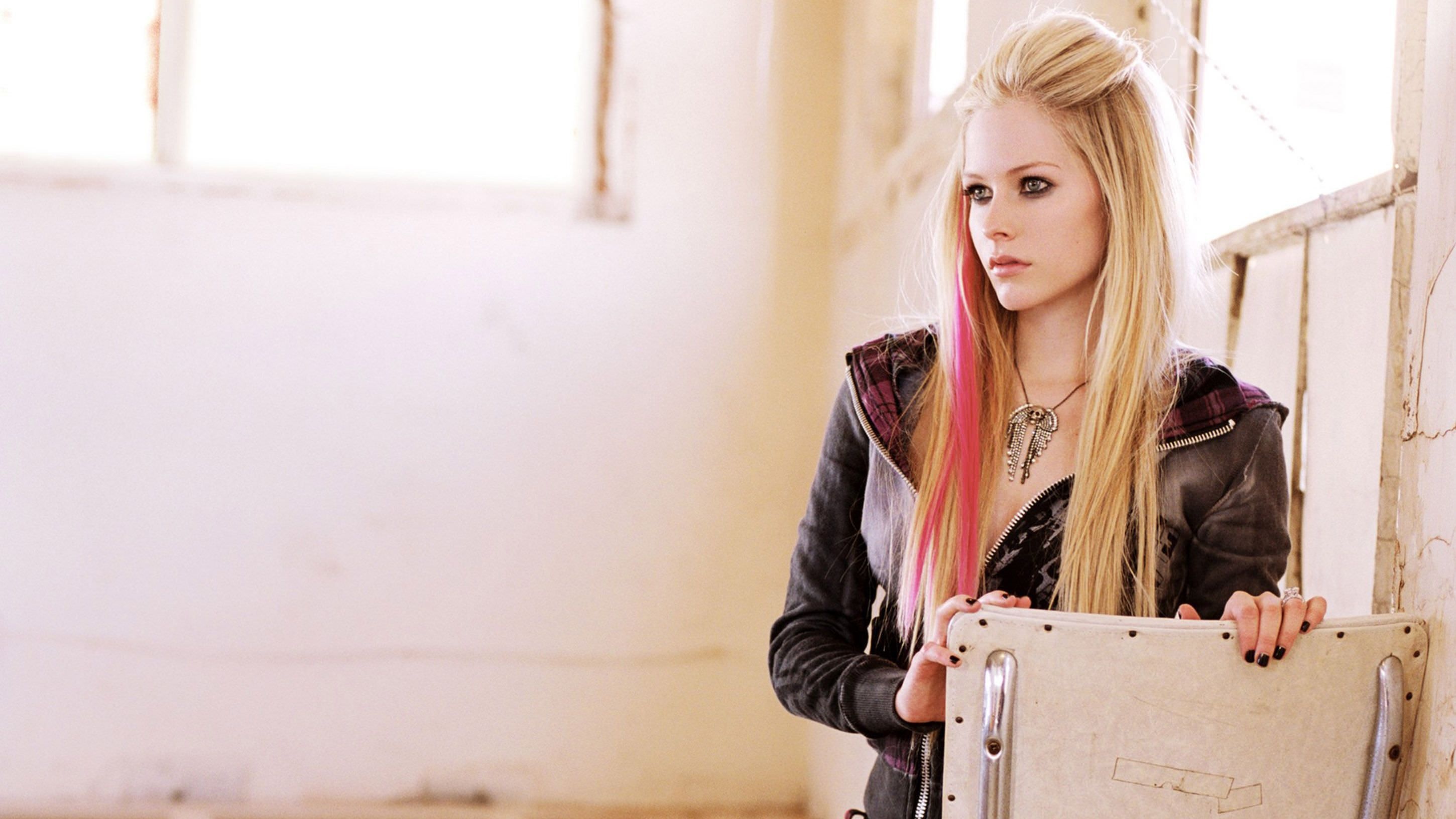 Avril Lavigne, Wallpapers, 2900x1640 HD Desktop