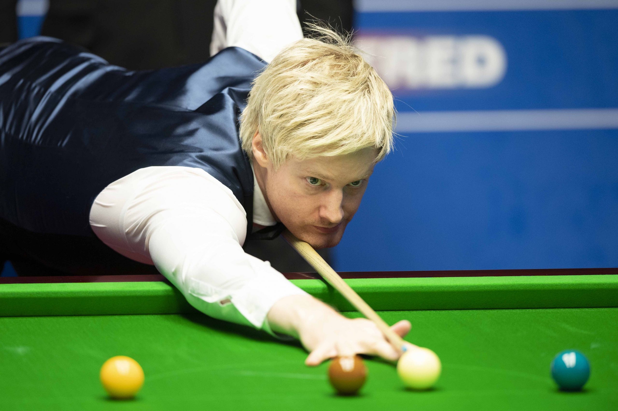 Snooker: Neil Robertson, A former world champion and former world number one. 2560x1710 HD Wallpaper.
