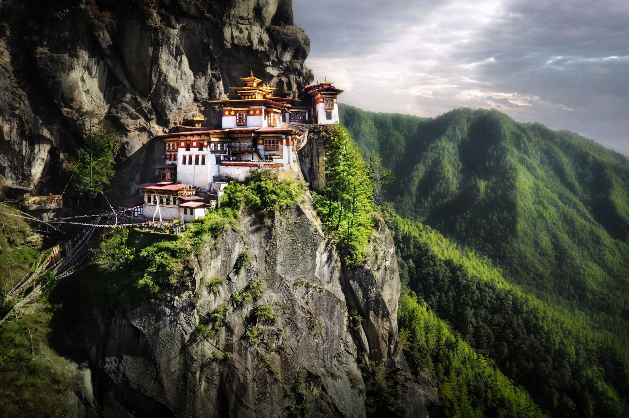 Paro Valley, Bhutan, Top Holiday Destinations, Coolest Holidays, 2130x1420 HD Desktop