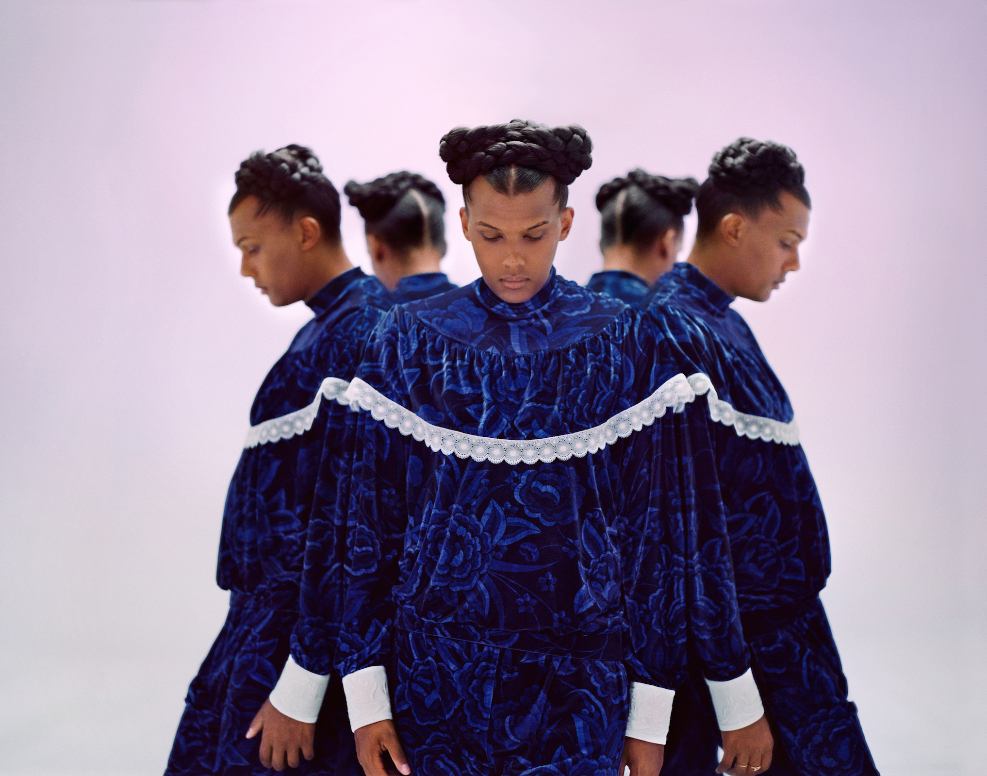 Stromae's new album, Tackling important topics, Cultural commentary, Musical genius, 2040x1600 HD Desktop