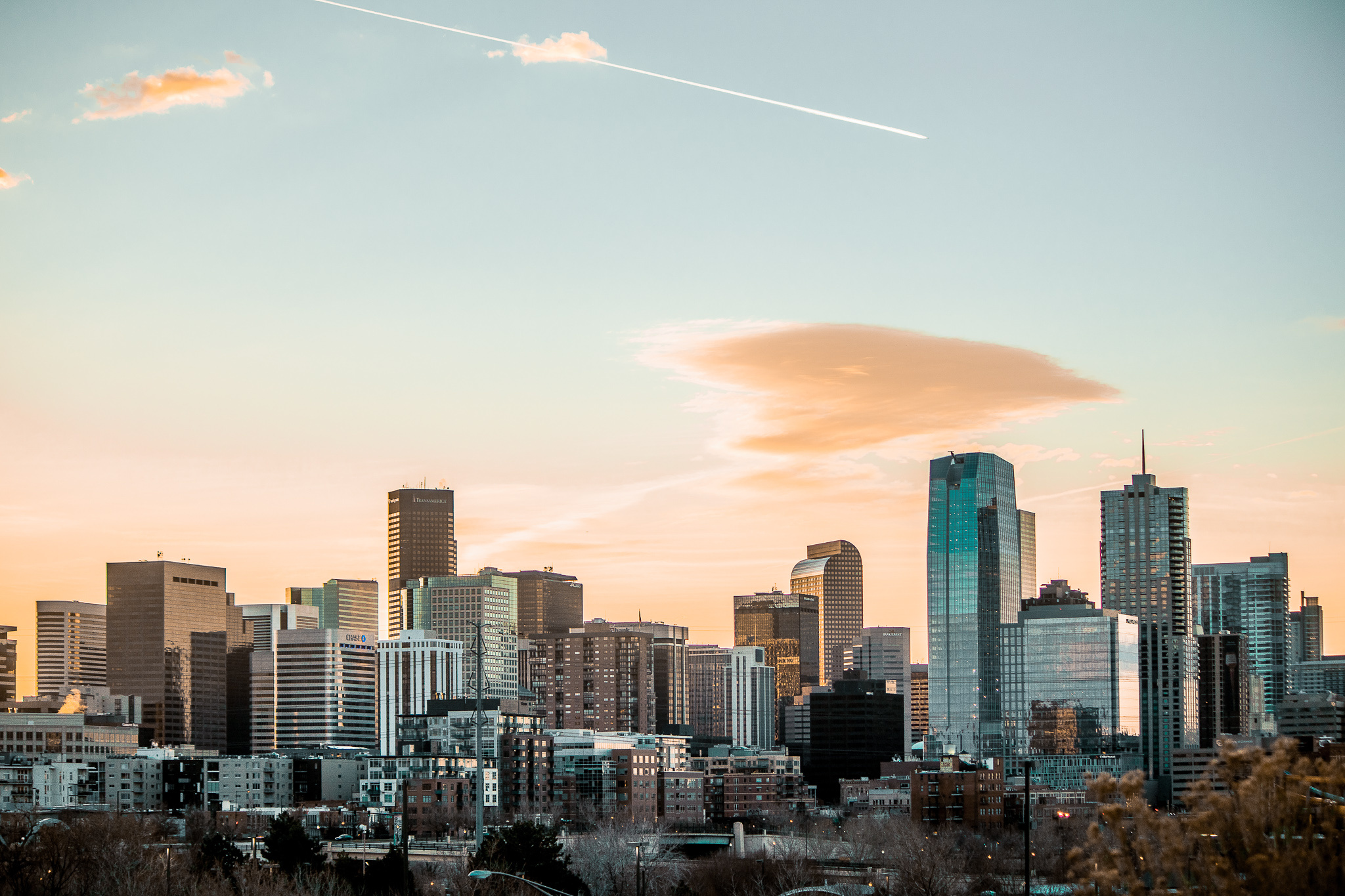 Denver skyline, Sunday night meets, 2050x1370 HD Desktop