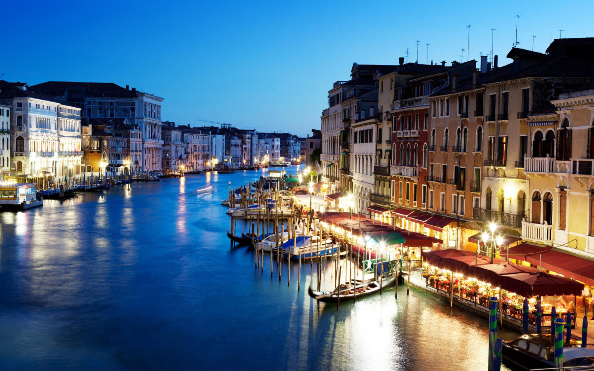 Venice: The city is known for its elaborate and ornate masks, which are worn during Carnival. 1920x1200 HD Wallpaper.