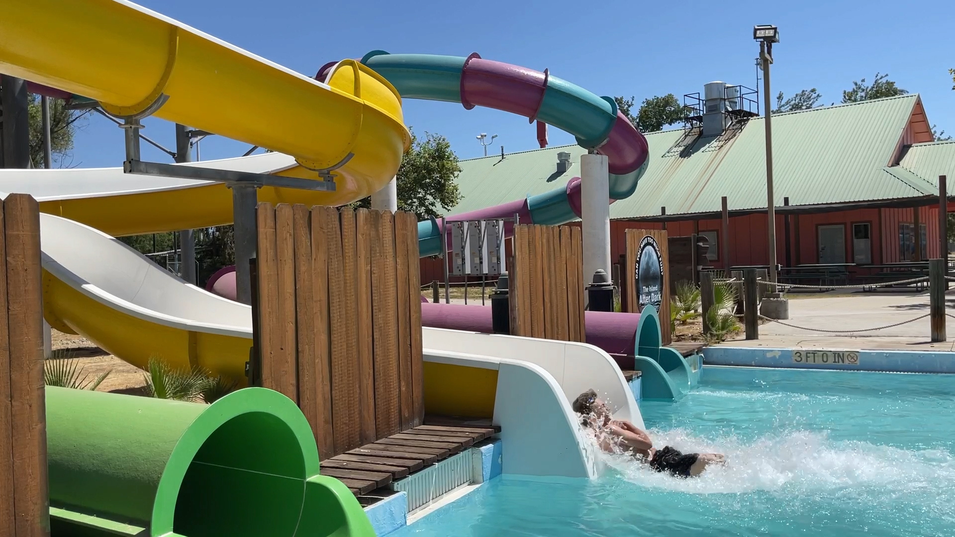 Waterpark: An outdoor area with swimming pools and aqua activities. 1920x1080 Full HD Wallpaper.