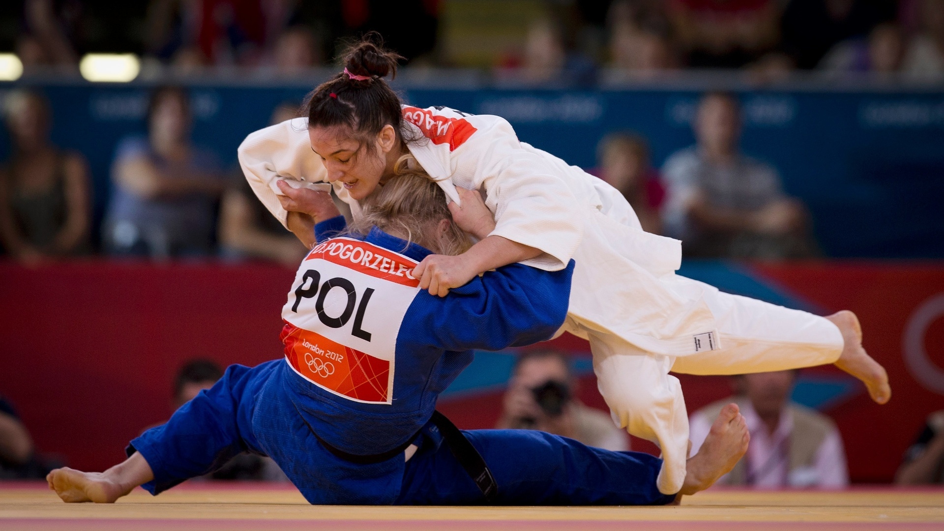 Judo: Daria Pogorzelec vs. Abigel Joo, The 2012 Summer Olympics. 1920x1080 Full HD Background.