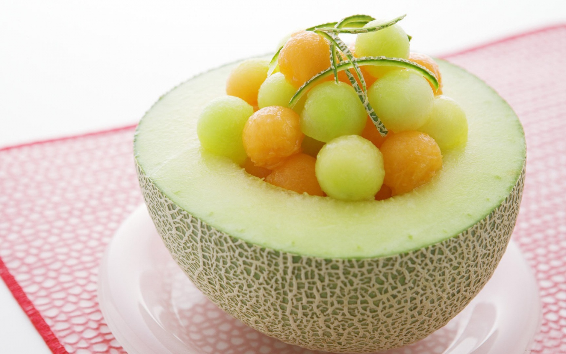 Melon: A cultivated variety of muskmelon, Cucumis melo cantalupensis. 1920x1200 HD Wallpaper.