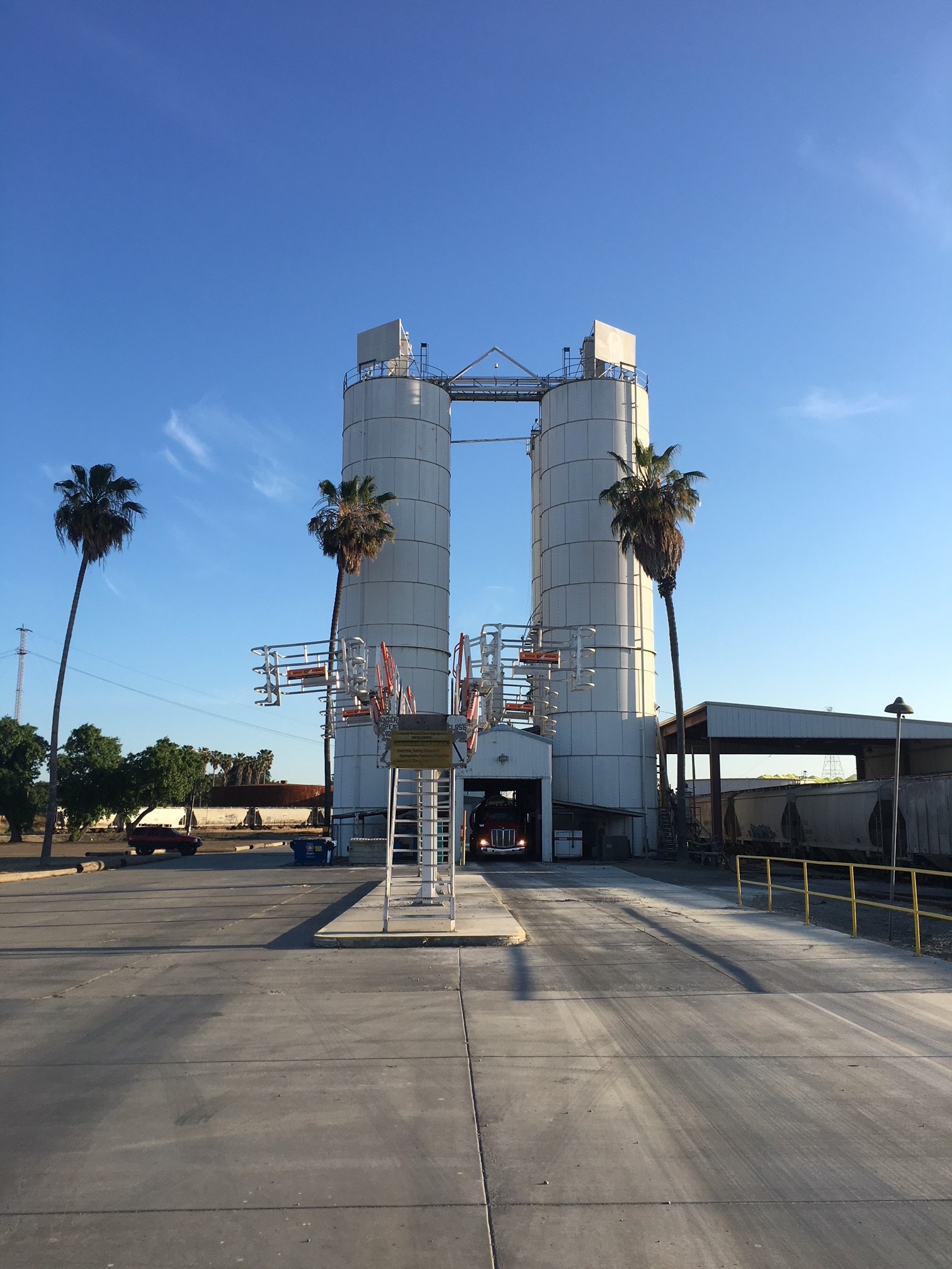 Stockton travels, West Cement Terminal, CalPortland facility, Infrastructure marvel, 1520x2020 HD Handy