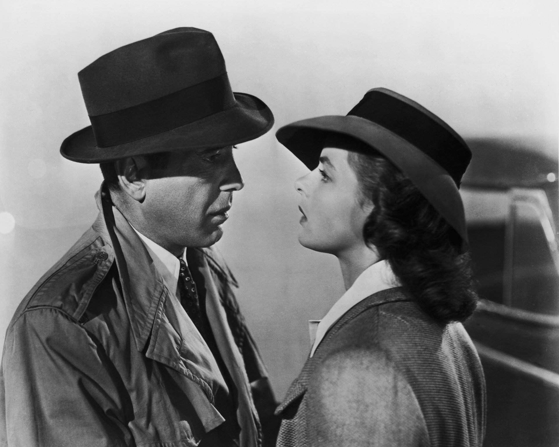 Casablanca, Classic romance film, Moroccan setting, Emotional love triangle, 1920x1540 HD Desktop