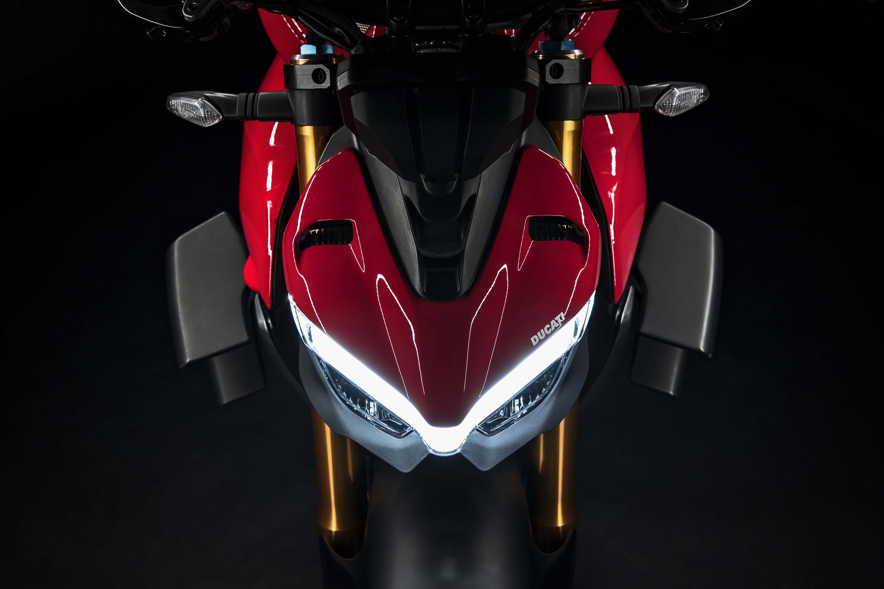 Ducati Streetfighter, Auto thrill ride, V4 power, Intense speed, 3000x2000 HD Desktop