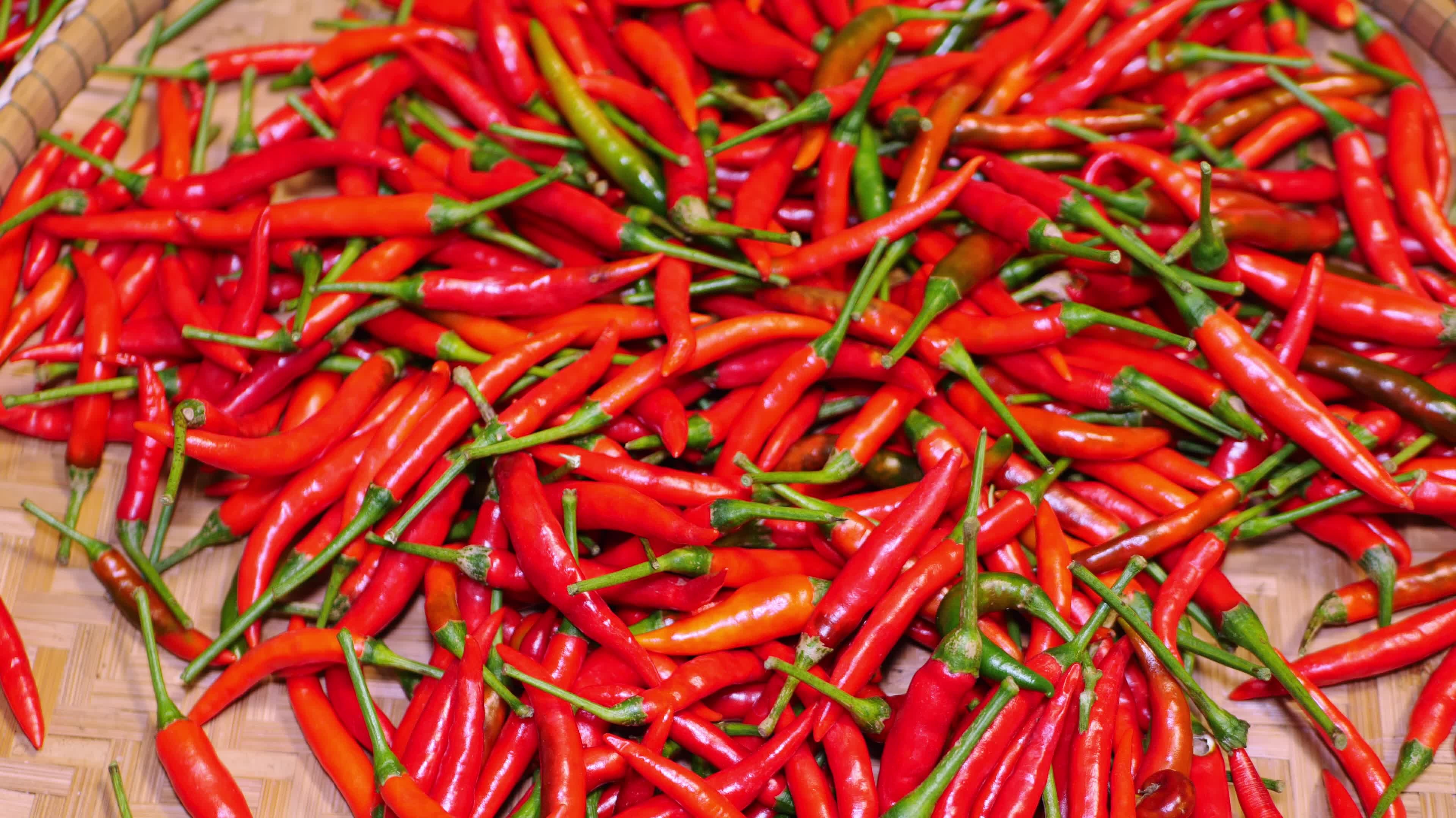 Spicy ingredient, Culinary heat, Vibrant red color, Cooking staple, 3840x2160 4K Desktop
