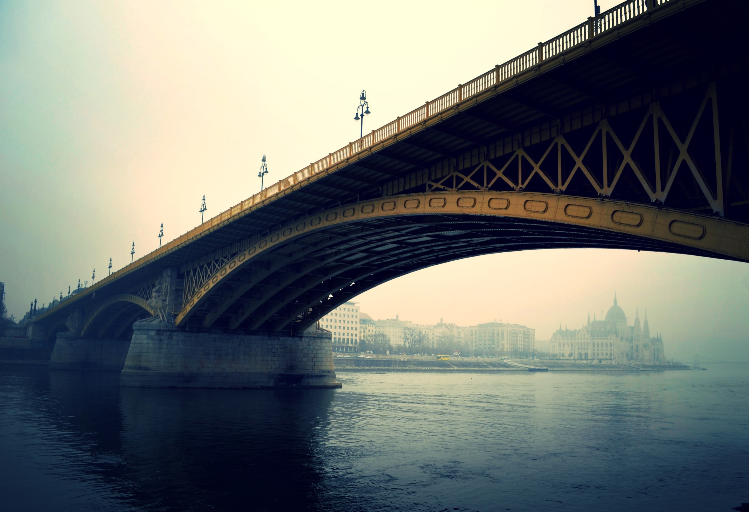 Danube River, Wallpaper Budapest, River bridge, Hungarian Parliament building, 2560x1760 HD Desktop