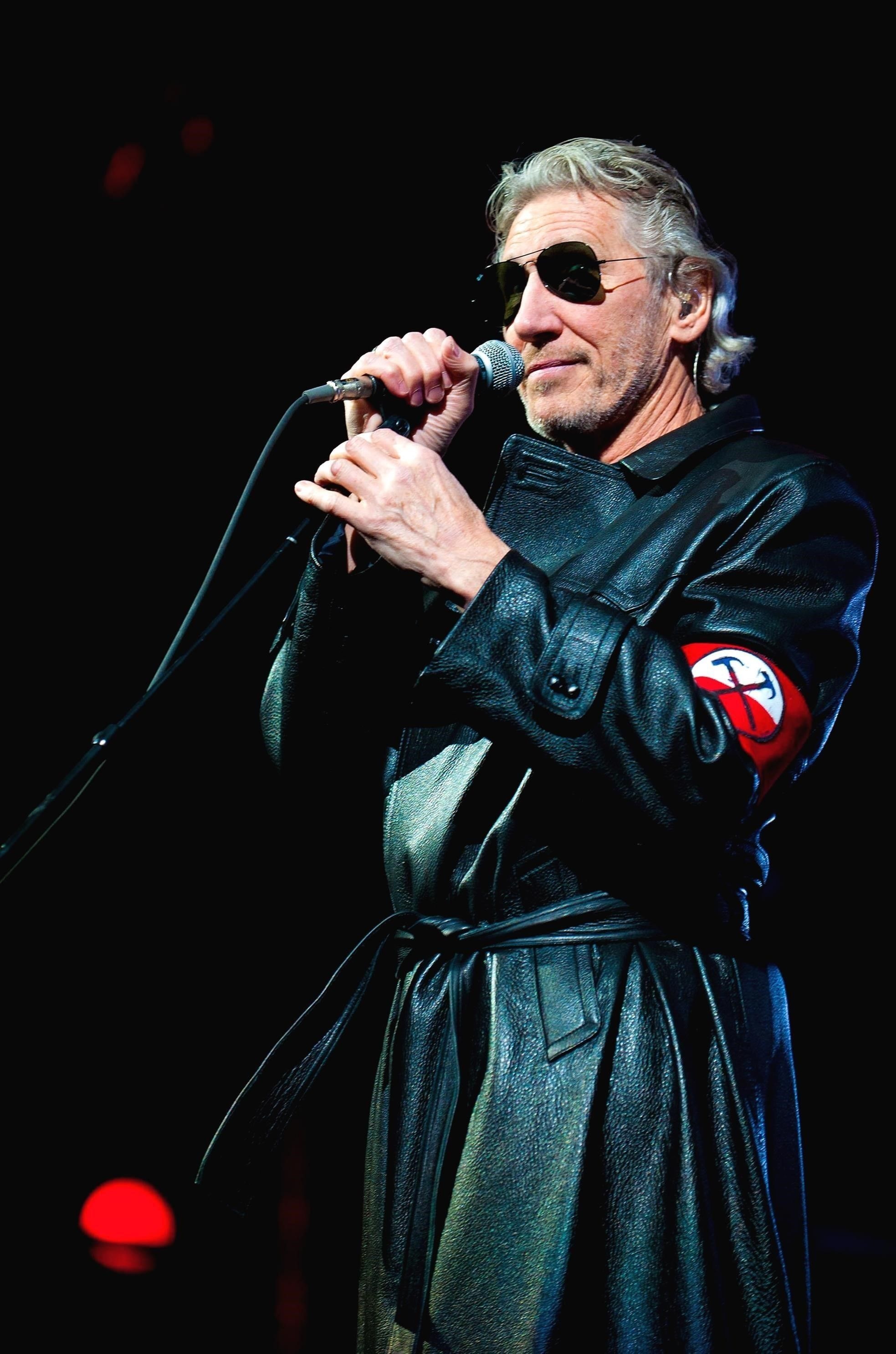 Roger Waters Wallpapers - Top Free Roger Waters Backgrounds 1970x2980