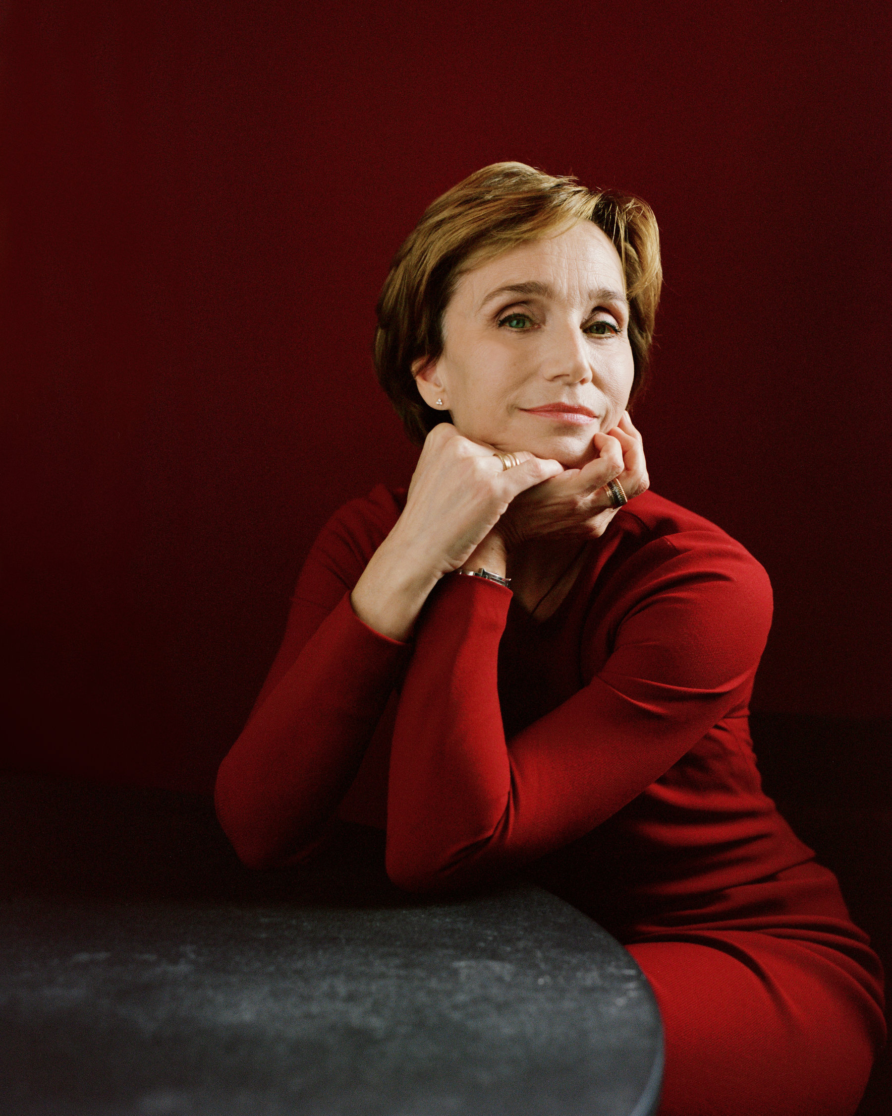 Kristin Scott Thomas, Interesting interview, Unconventional roles, The New York Times article, 1800x2250 HD Phone