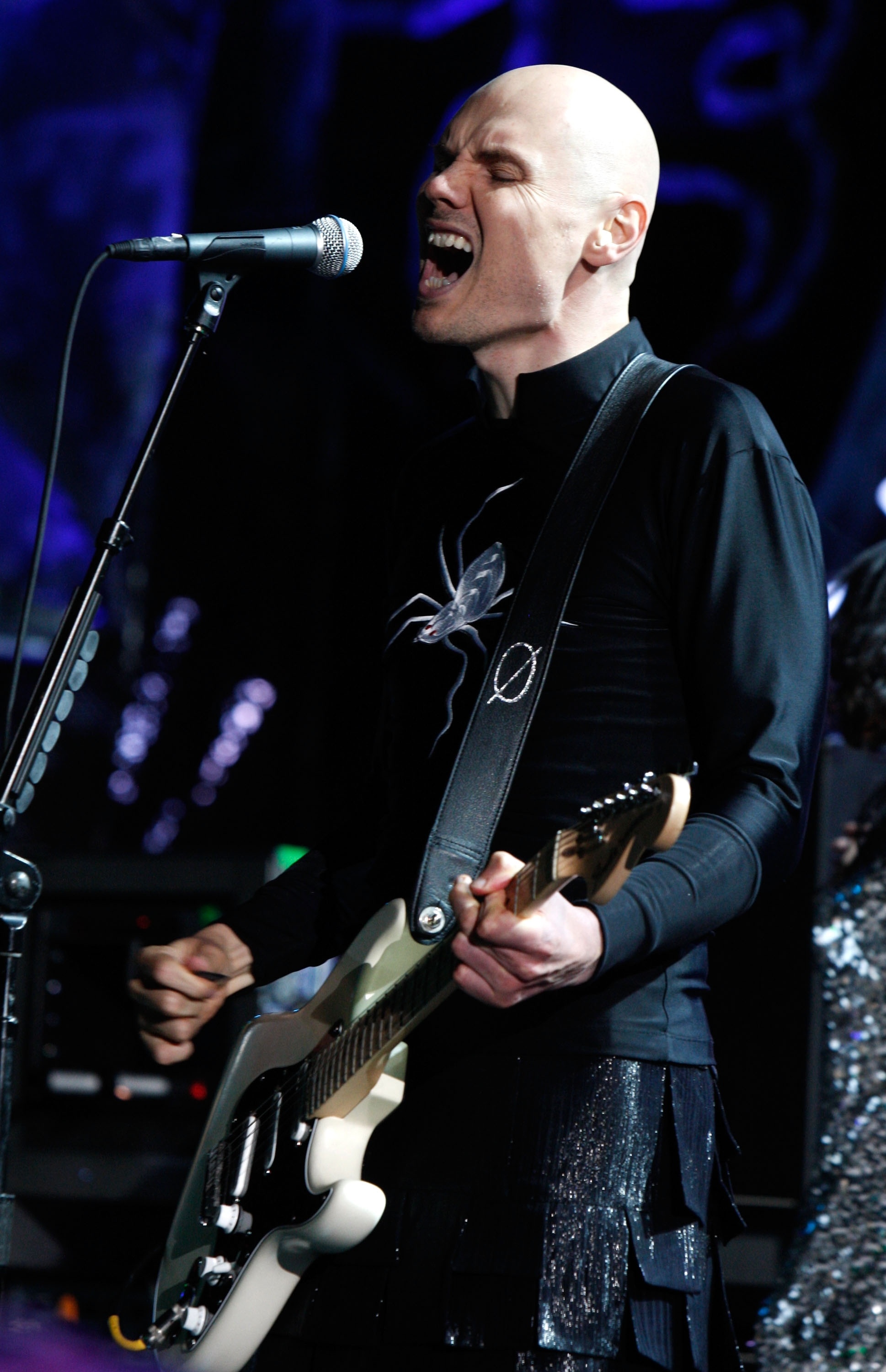 Billy Corgan collapses on stage, health scare, performance incident, artist's endurance, 1940x3000 HD Phone