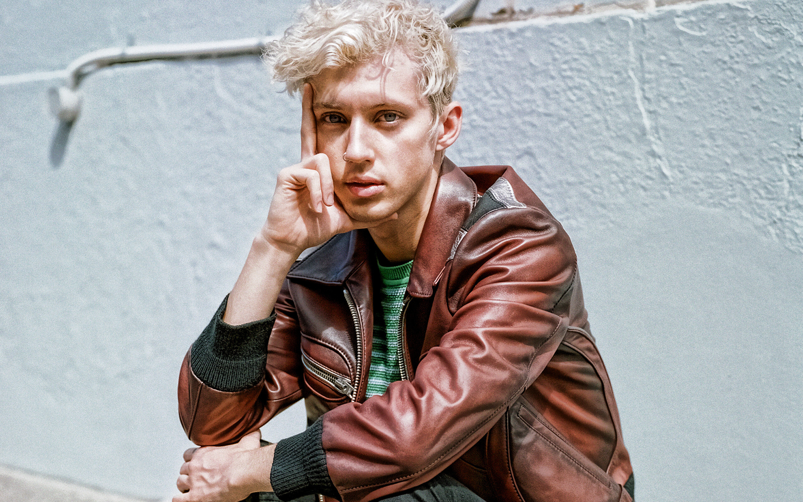 Troye Sivan: Released fourth extended play, Wild, in 2015, An Australian singer-songwriter. 2560x1600 HD Wallpaper.