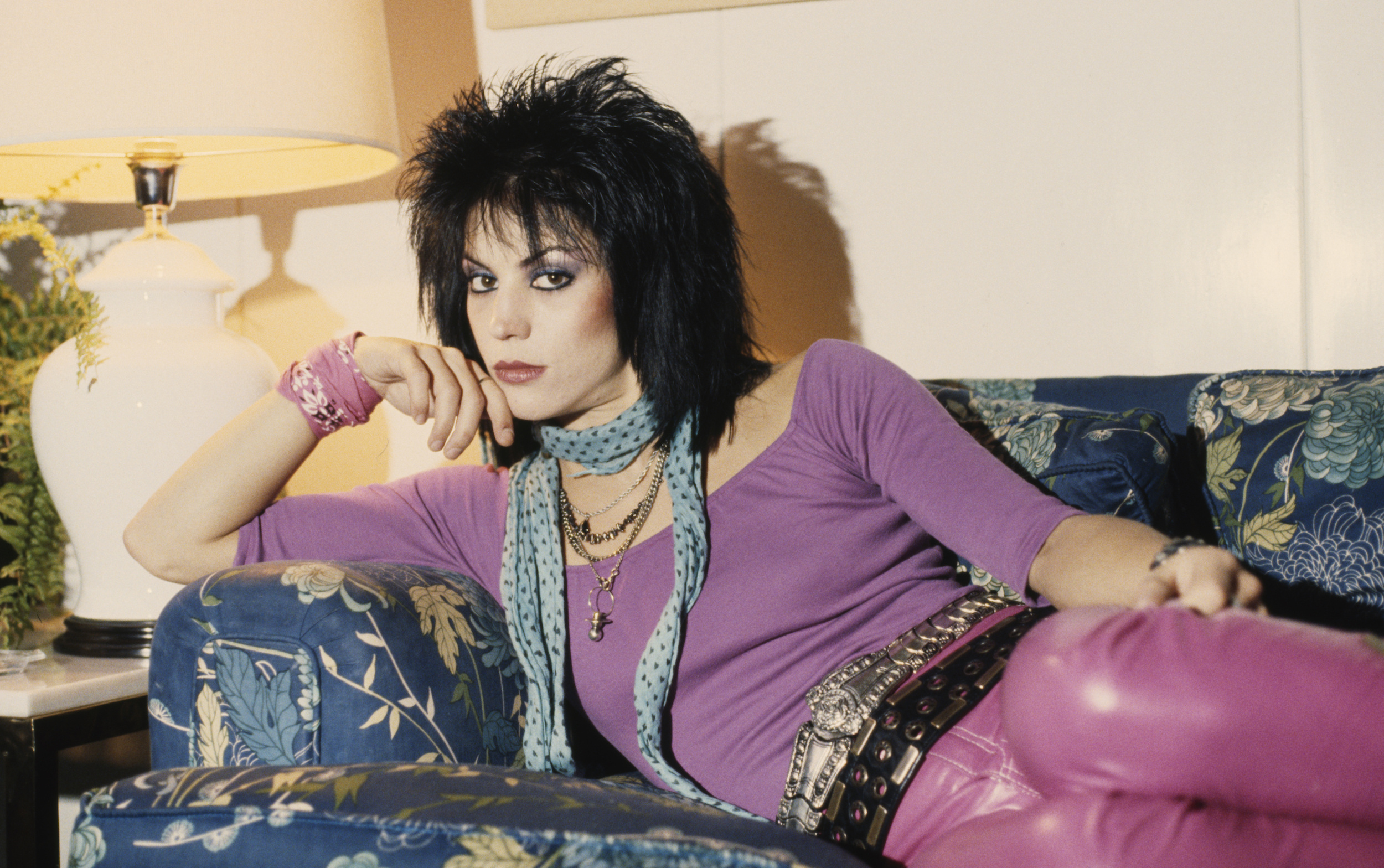 Joan Jett, Rock and roll icon, Legendary career, Timeless music, 2500x1570 HD Desktop