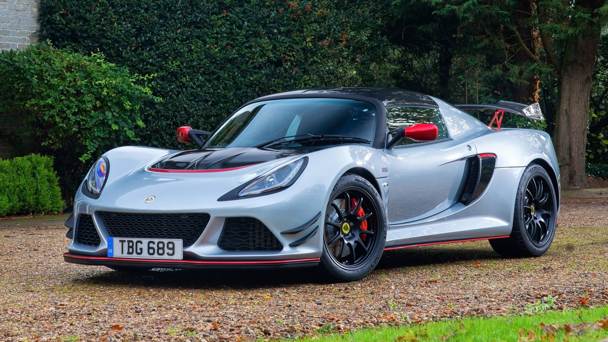 Lotus Exige, Track-ready beast, High-performance machine, Thrilling driving experience, 2560x1440 HD Desktop