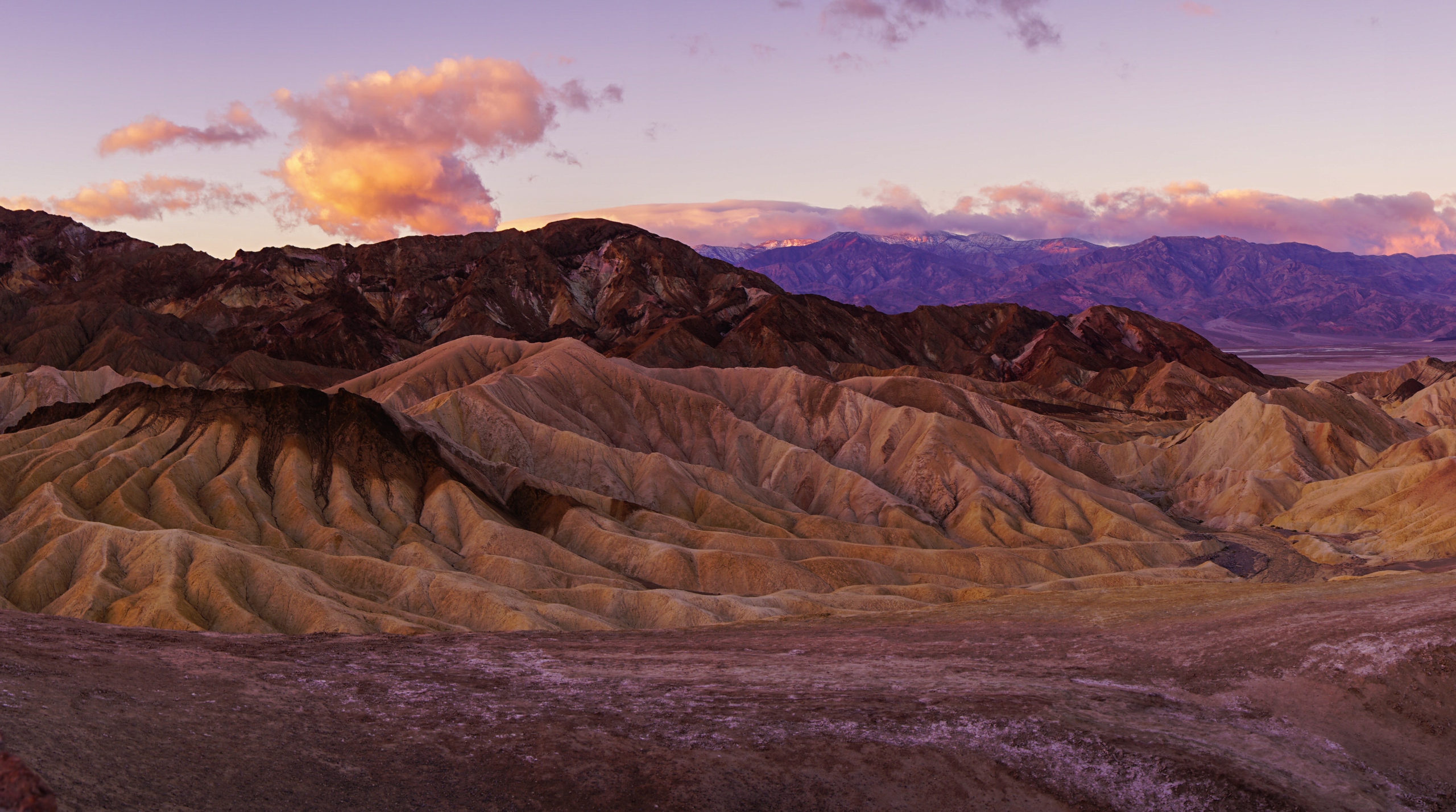 Sunrise at Death Valley, Desert photo opportunity, Spectacular morning colors, Nature's awakening, 2560x1430 HD Desktop