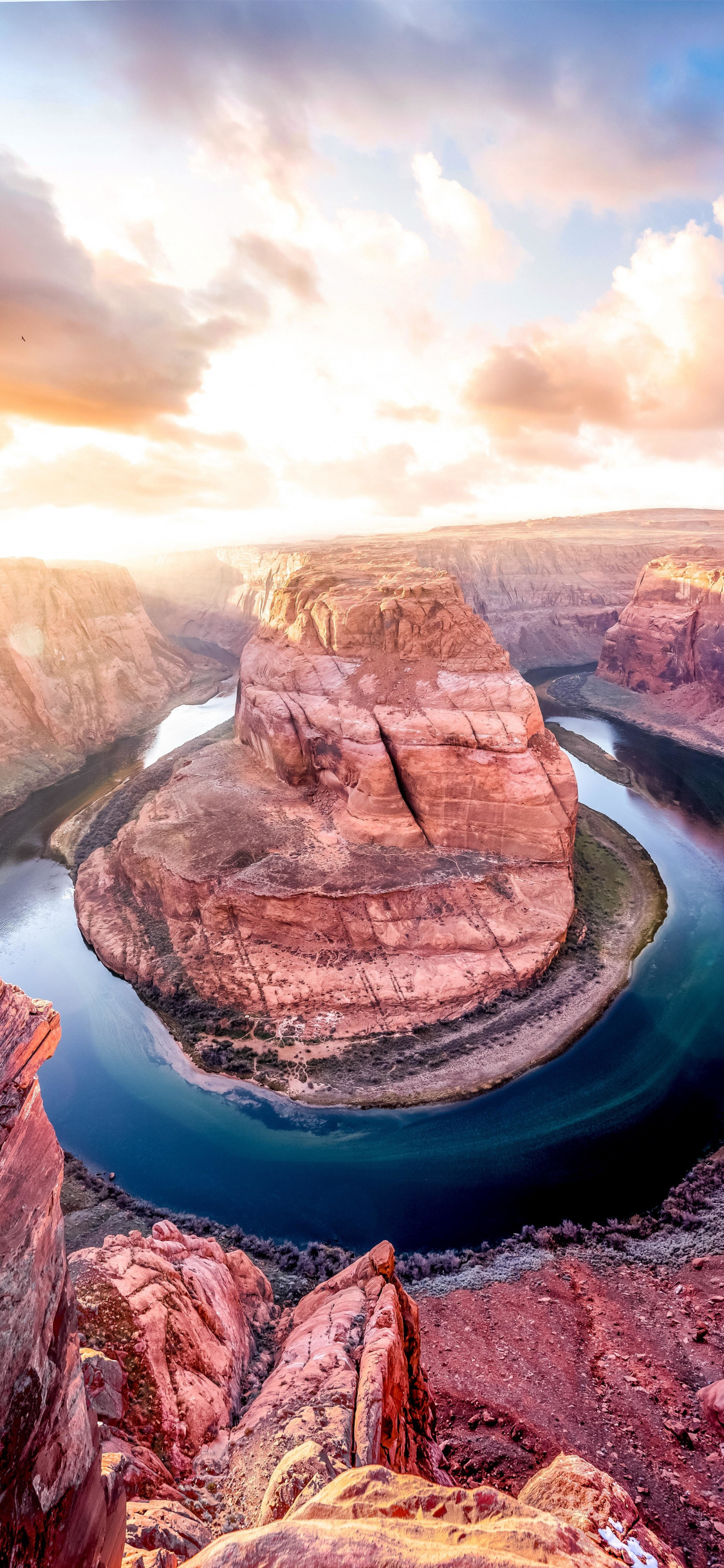 Colorado River, Horseshoe Bend, Stunning landscape, Nature's masterpiece, 1130x2440 HD Phone