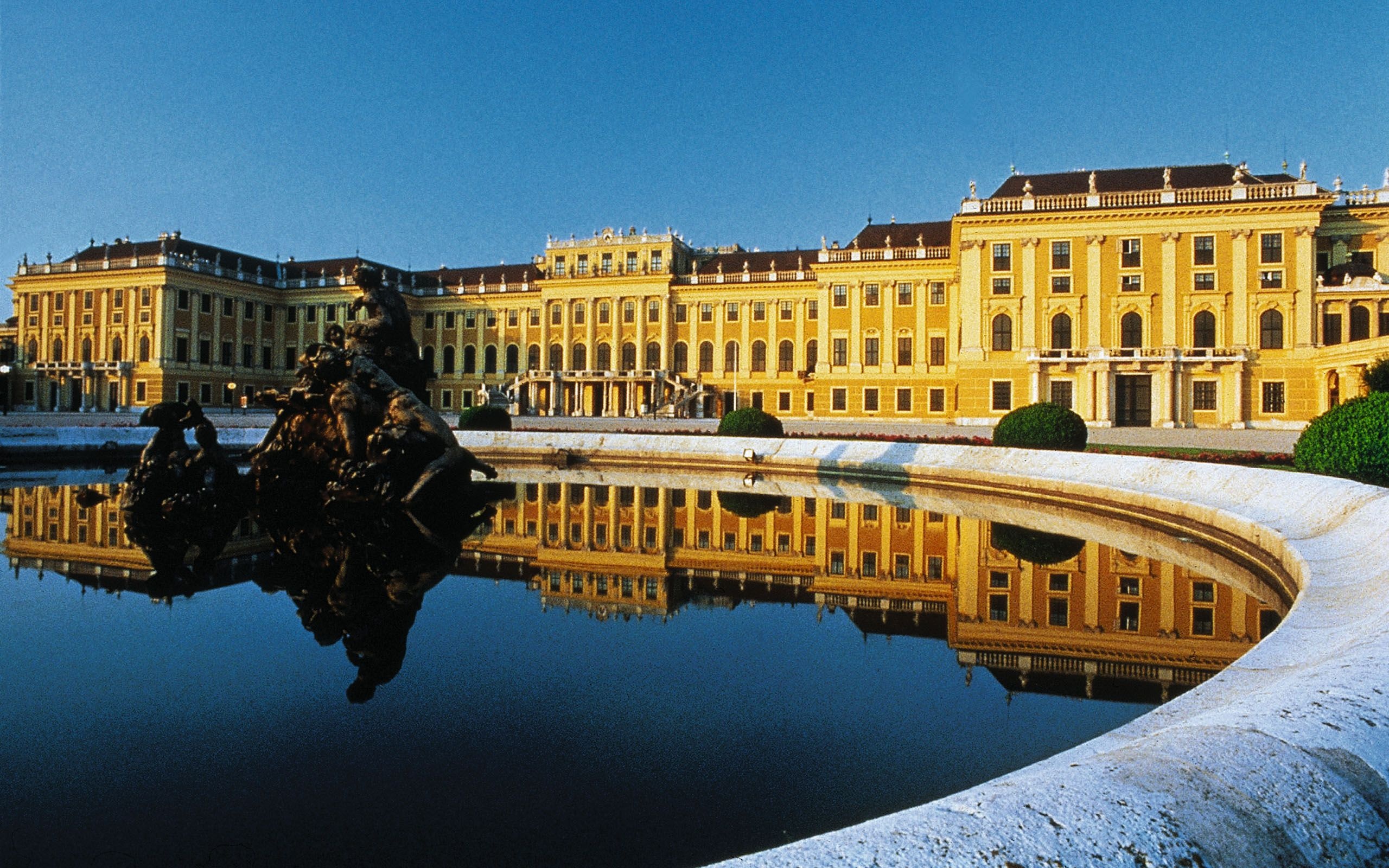 Schonbrunn Palace, Former imperial residence, Rococo summer residence, Sightseeing, 2560x1600 HD Desktop