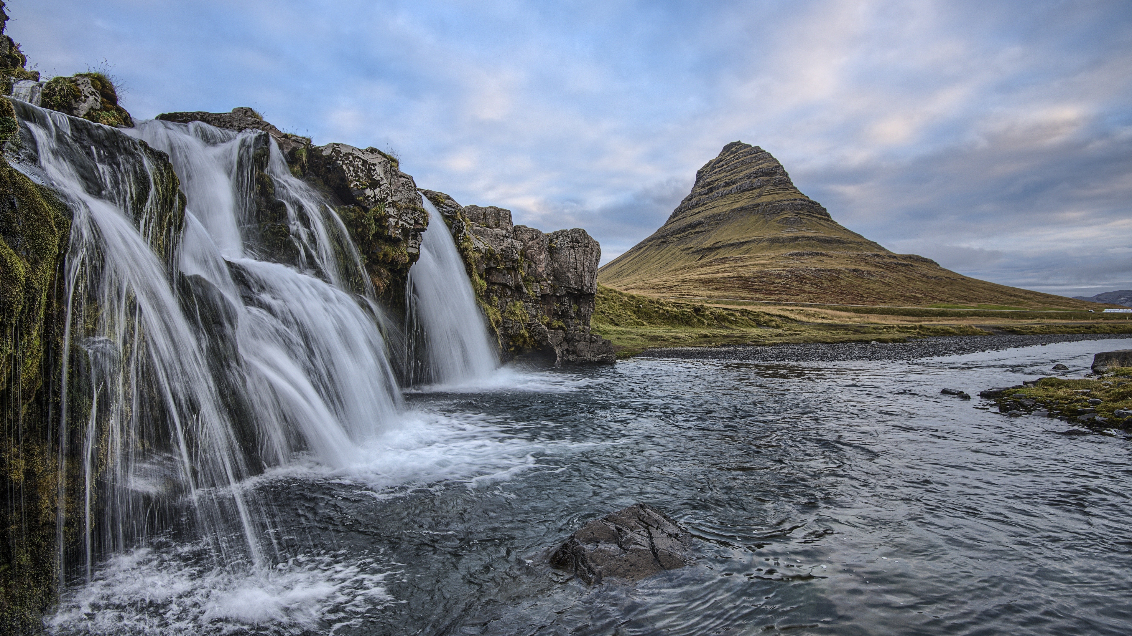 Kirkjufell waterfall, Iceland's beauty, Picturesque landscape, Captivating image, 3840x2160 4K Desktop