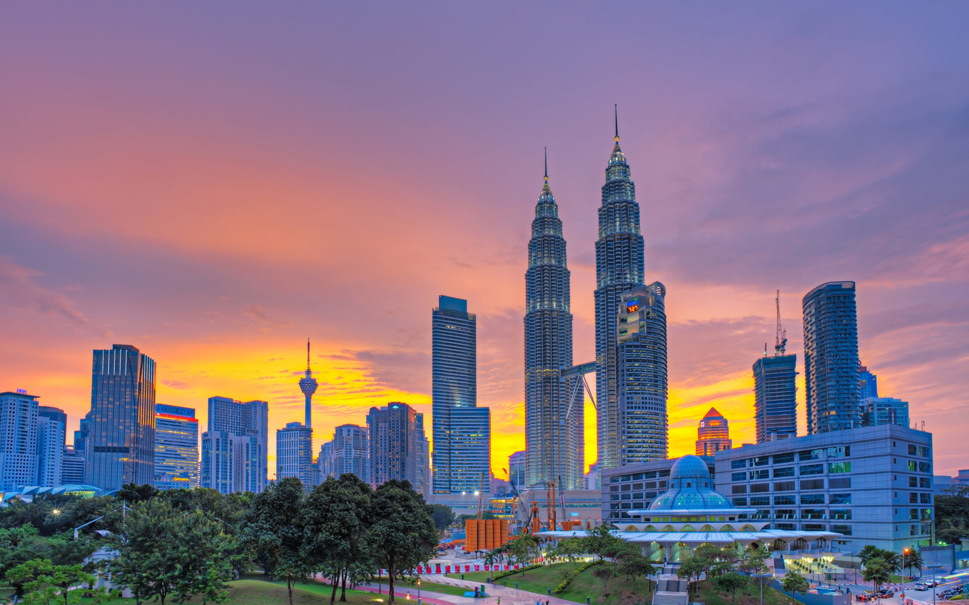 Sunset, Petronas Twin Towers, Kuala Lumpur, 1920x1200 HD Desktop