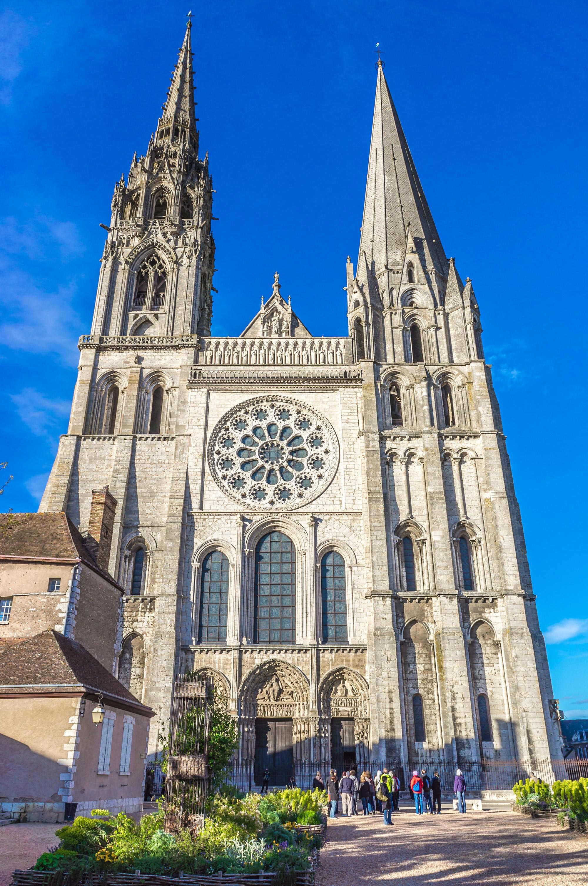 Chartres Cathedral, Religious architecture, Cathedral, 2000x3010 HD Phone