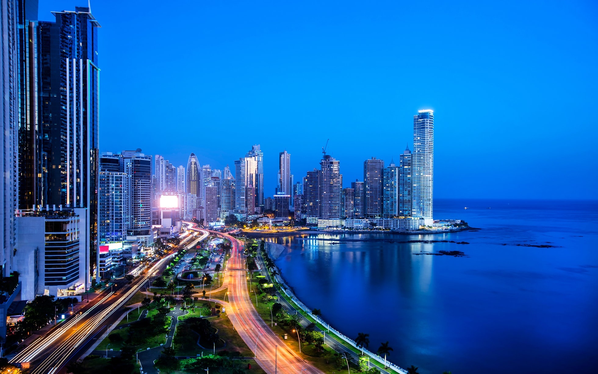 Panama City 500 years, Fresh makeover, Urban transformation, Modernized metropolis, 1960x1230 HD Desktop