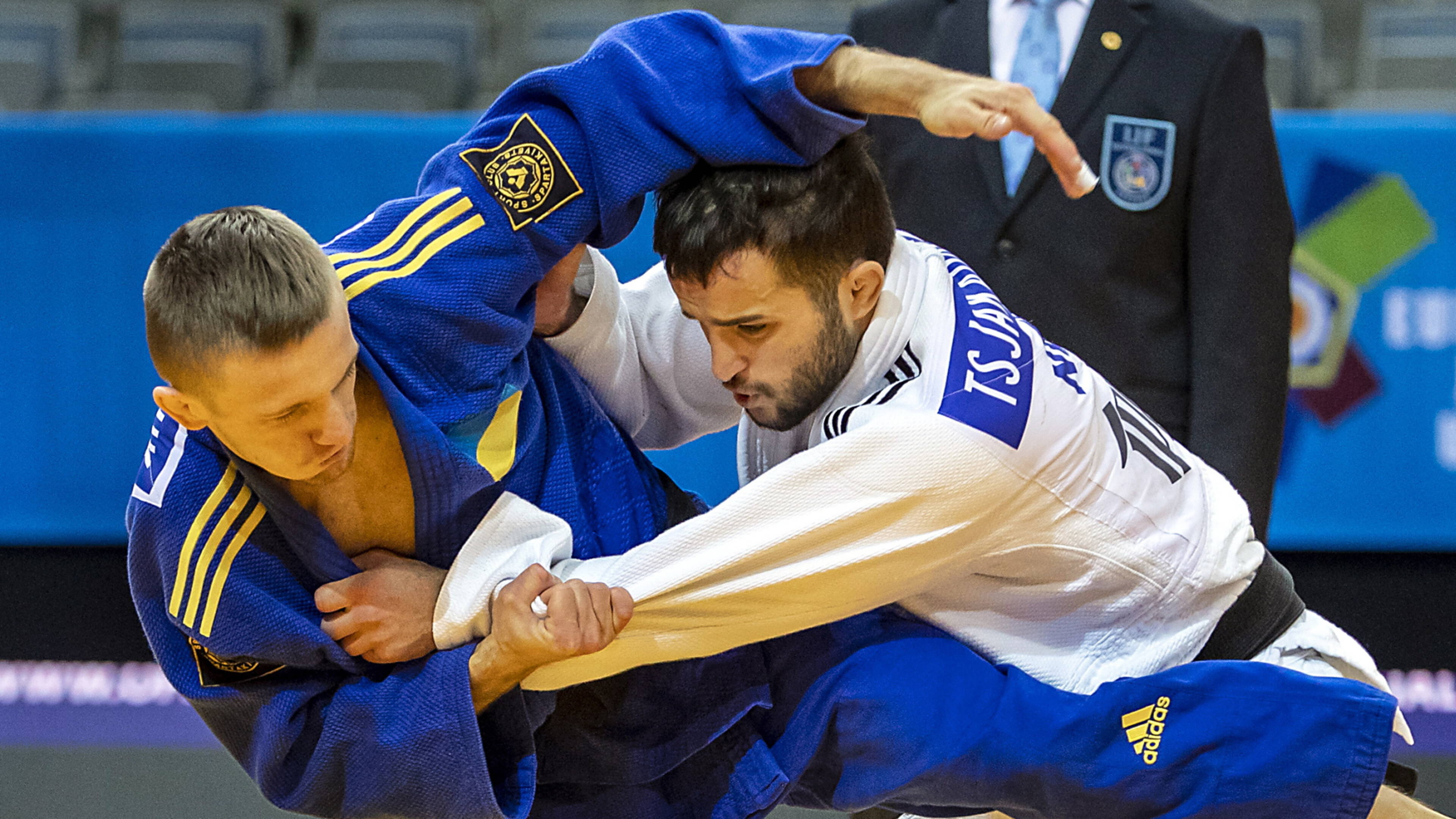 Judo: Tornike Tsjakadoea vs. Simeon Catharina, 2022 Judo Grand Slam Tbilisi, Competitive combat sports. 3840x2160 4K Wallpaper.