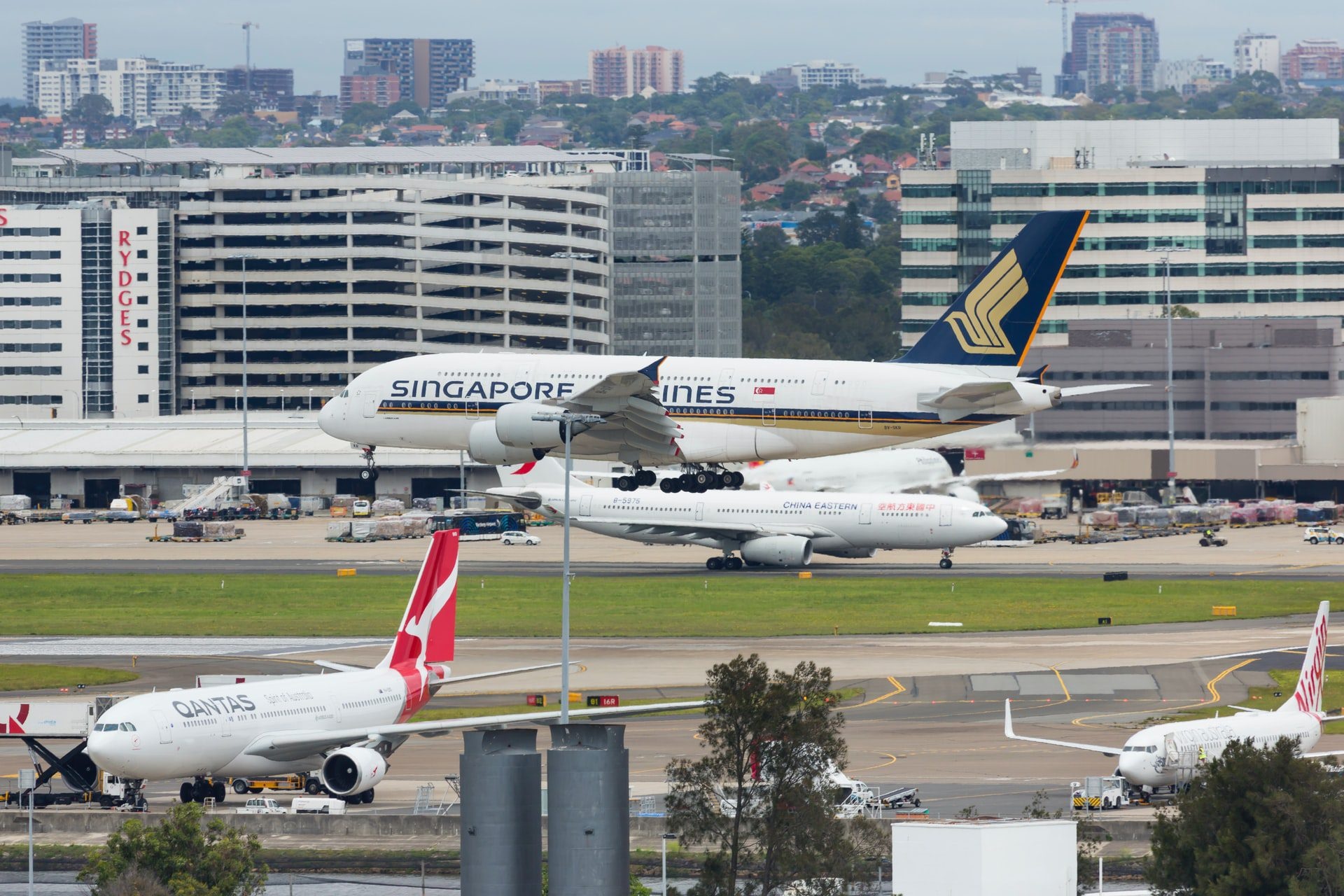 Sydney Airport, Trio of investors, Billion bid, Travels, 1920x1280 HD Desktop