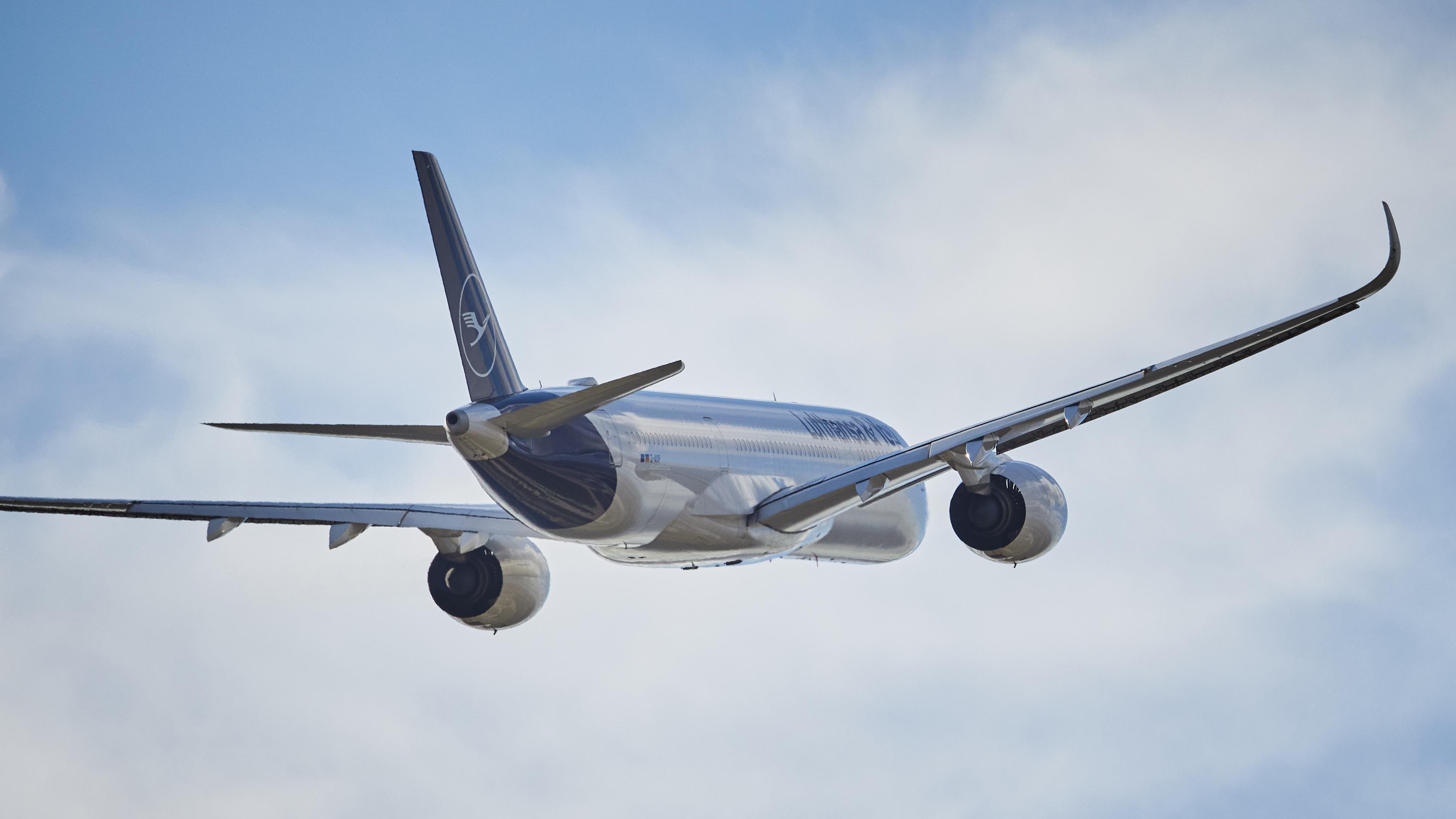 Lufthansa, Slot discussion, Unnecessary flights, Travels, 3810x2150 HD Desktop