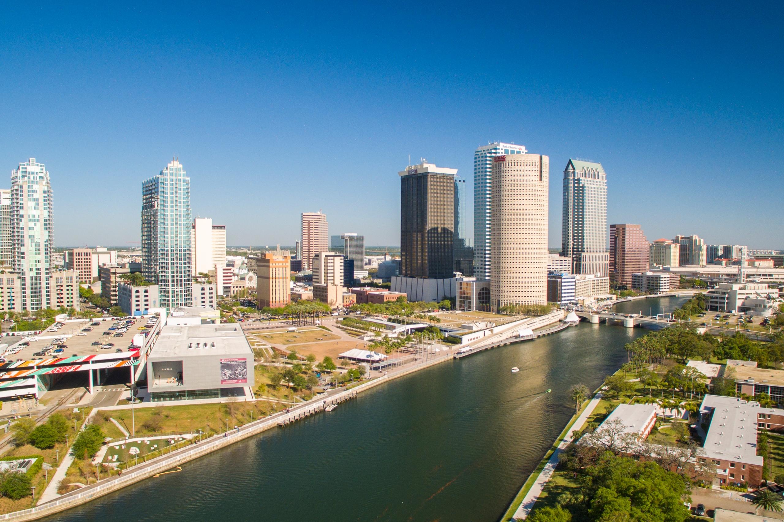 Tampa skyline, Apartments for rent, Luxurious living, Residential spaces, 2560x1710 HD Desktop